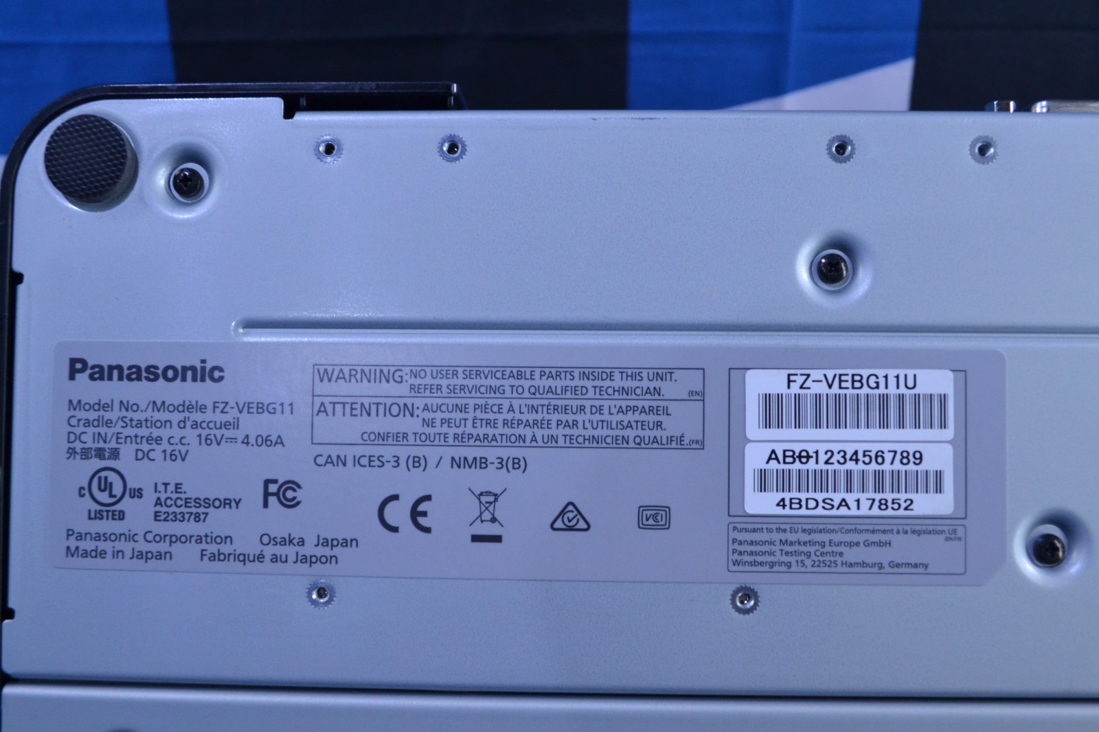 Panasonic FZ-G1 ToughPad with Docking Station i5-6300U/8GB/256GB/No OS (J070902)