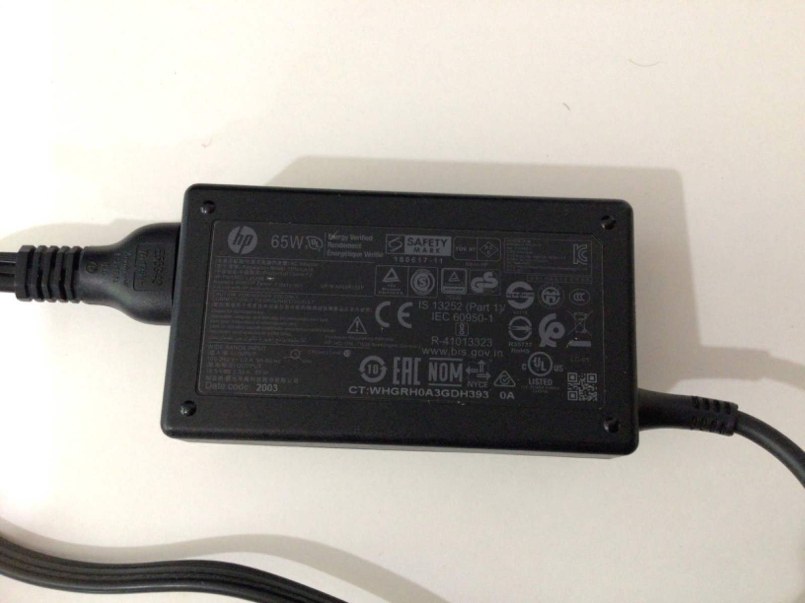 HP 15-af131dx Notebook AMD A6-5200 APU 4GB 500GB with Adapter & HP Soft Case