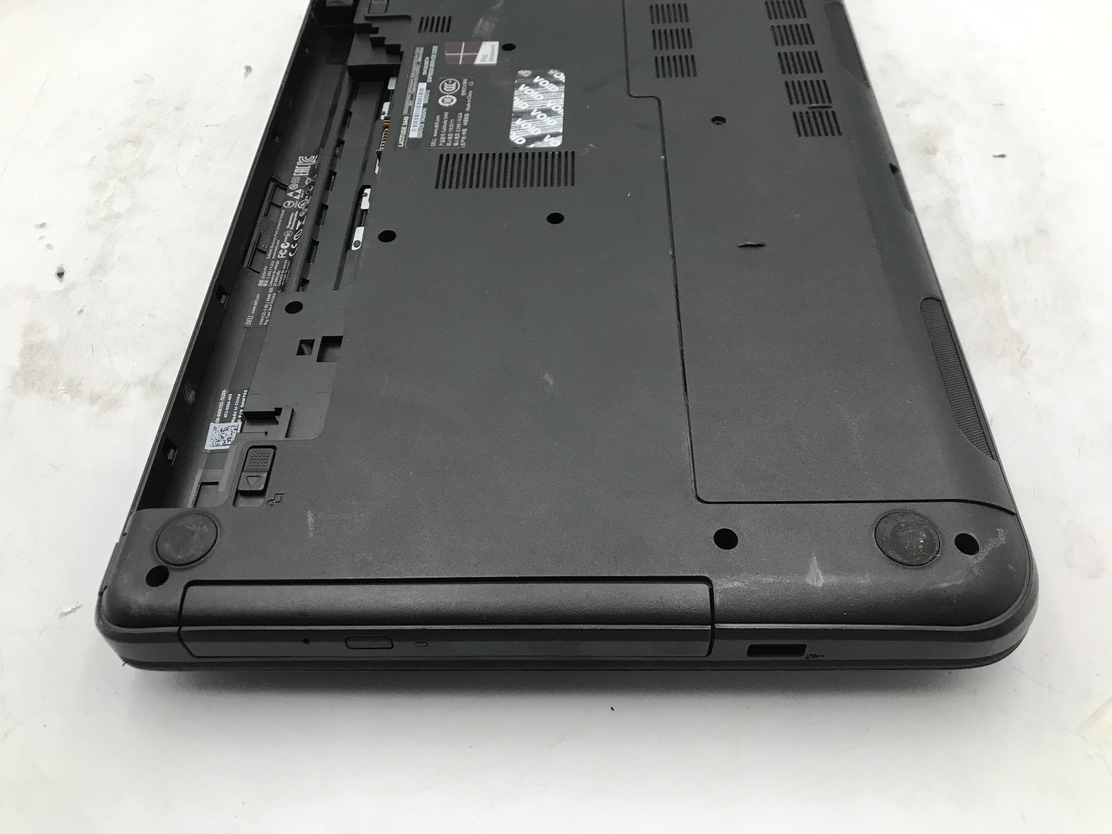 DELL LATITUDE 3440 – BOOTS TO BIOS – INTEL I5 4200U – NO RAM – READ DESCRIP -BB