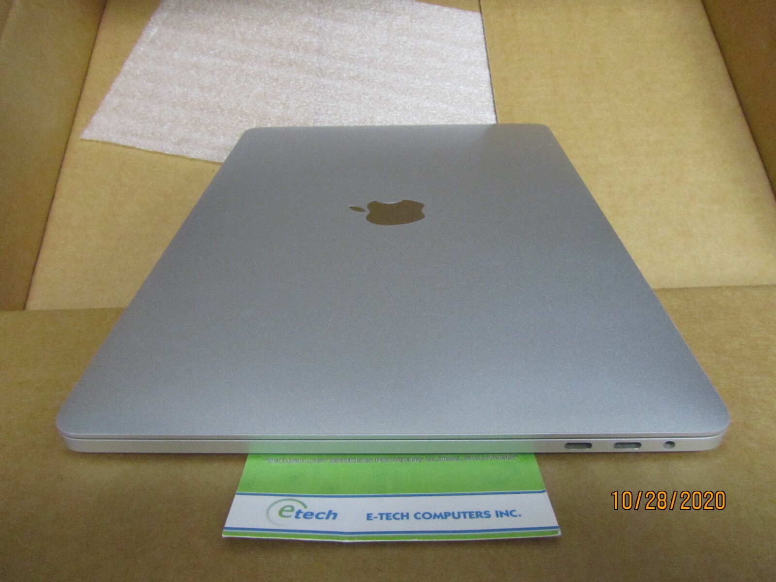Apple MacBook Pro 13.3 2017 Model A1706 i7 3.5GHz 16GB 500GB SSD macOS 10.13