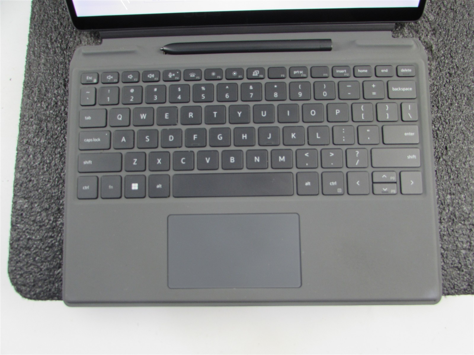 DELL LATITUDE 7320 (Detachable) 1920X1280 I7-1180G7 256GB SSD 16GB RAM NO O.S