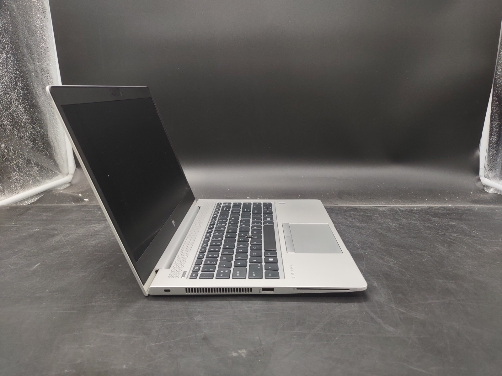 HP Elitebook 745 G6 AMD Ryzen 5 Pro 3500U 8GB RAM 256GB NVME NO OS