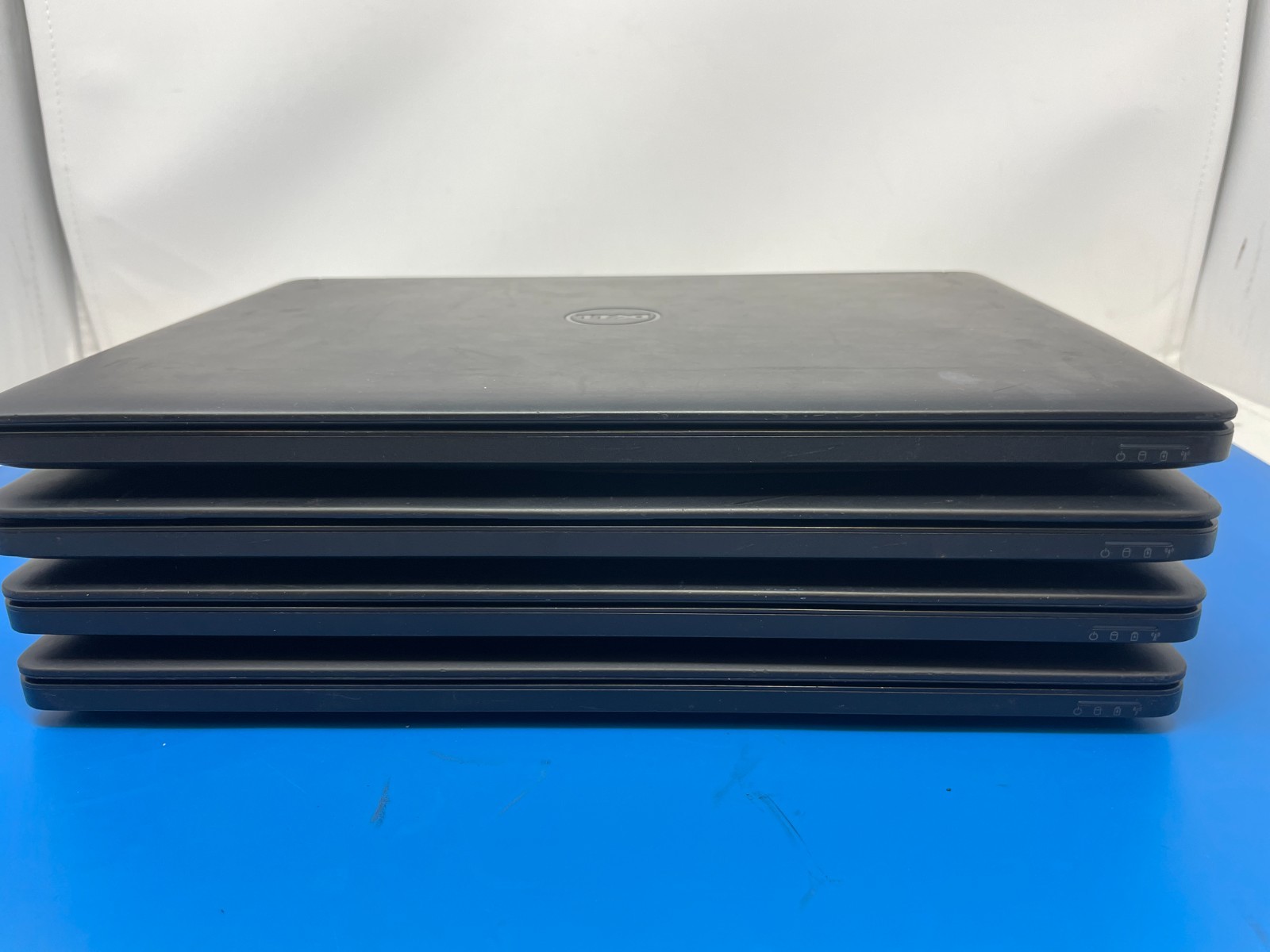 Lot: 4 Dell Latitude E5450 14″ Core i5 5th Gen 8GB RAM 500GB HDD FOR REPAIR
