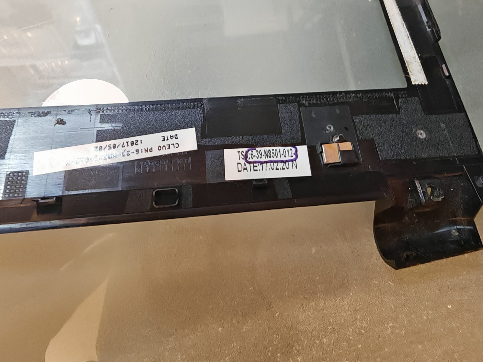 XMG CLEVO A507 N850HK FRAME FRAME COVER DISPLAY 6-39-N8501-012