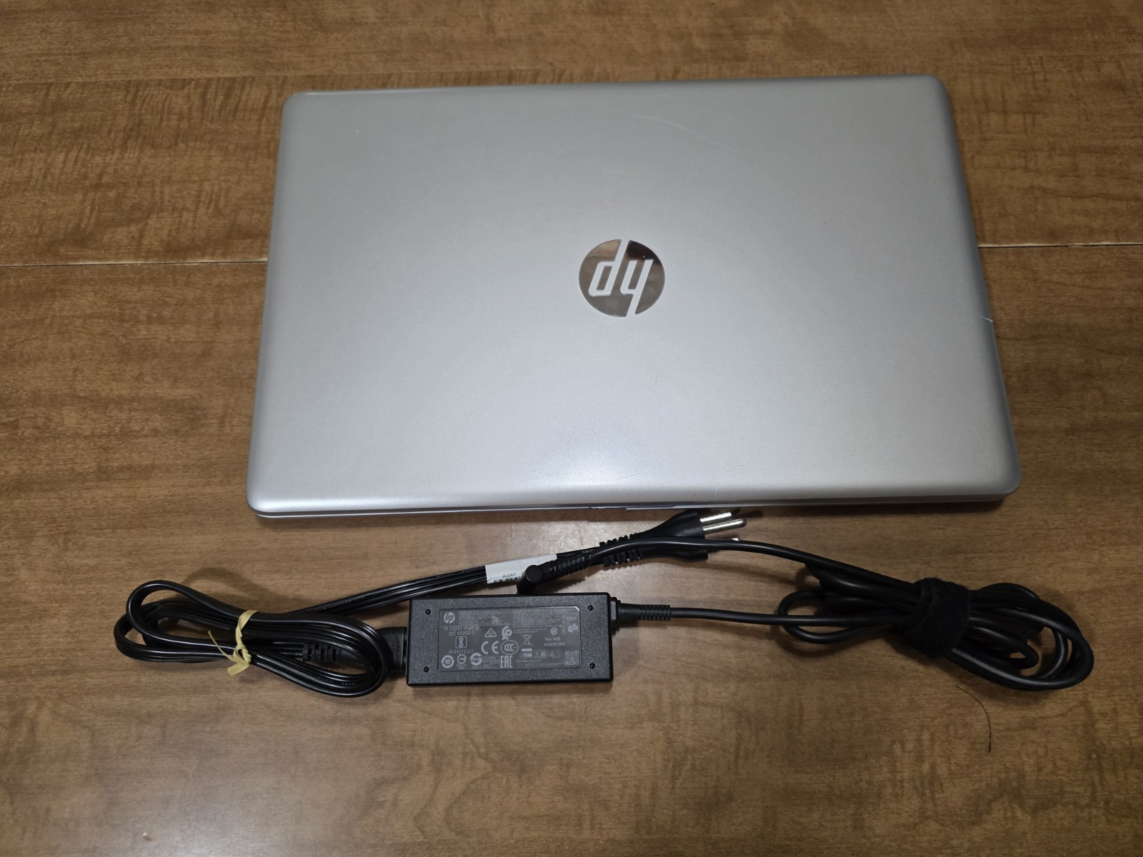 HP 15‑da0061cl 15.6″ with a 8th‑gen Intel Core i5 CPU, for parts or repair