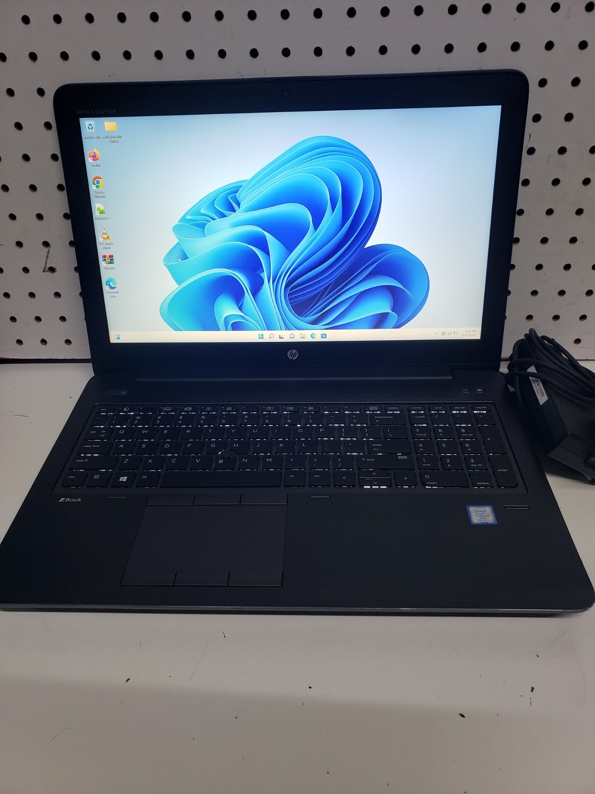 HP ZBook 15 G4 15″ FHD I7-7820HQ 2.60 512GB SSD, 16GB W11P Quadro M2200 Webcam