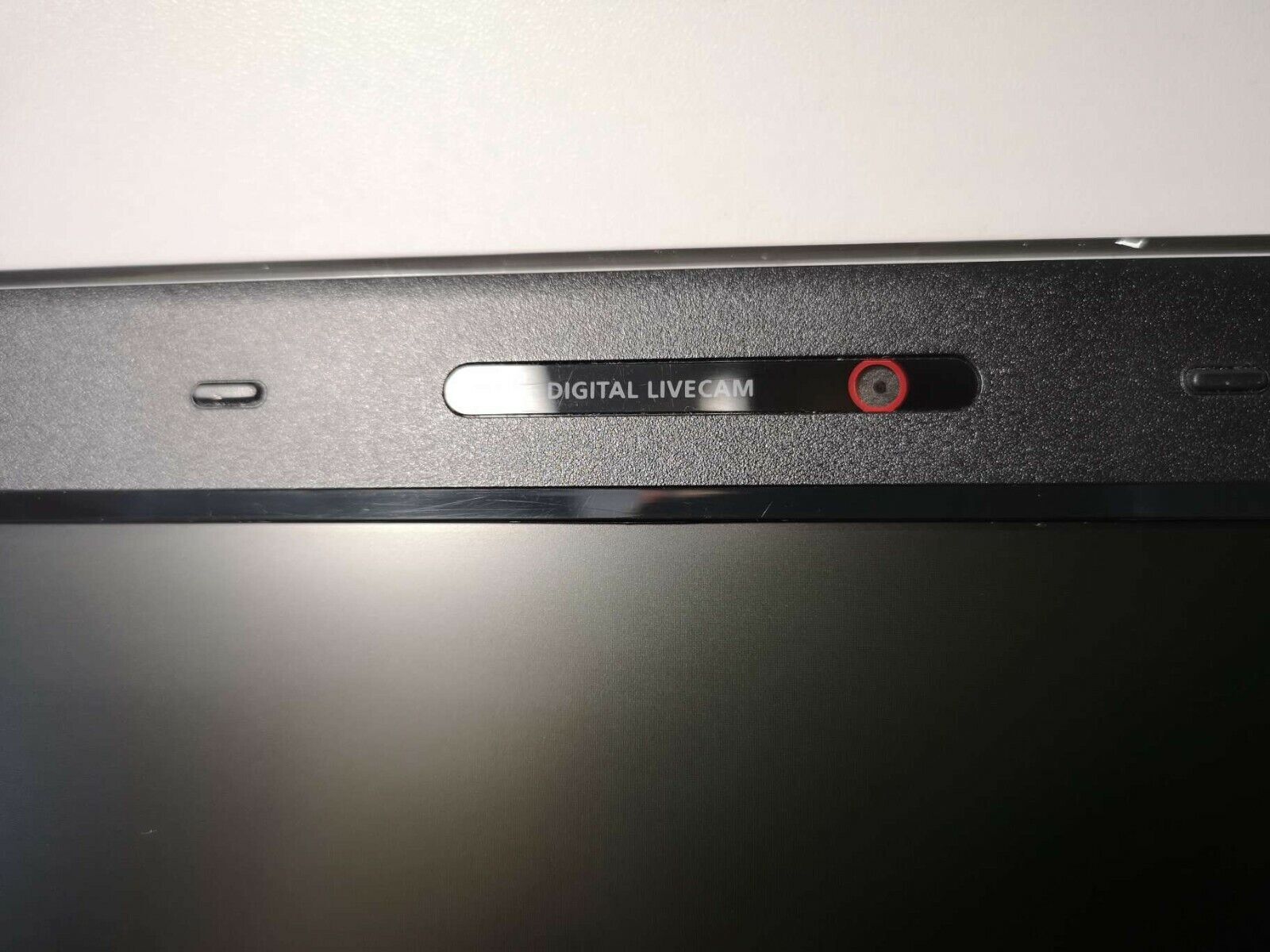 Samsung N210 PLUS 10.1” 2GB/320GB HDD ATOM N450 1.66GHz KAM 3xUSB Windows 7 Pro