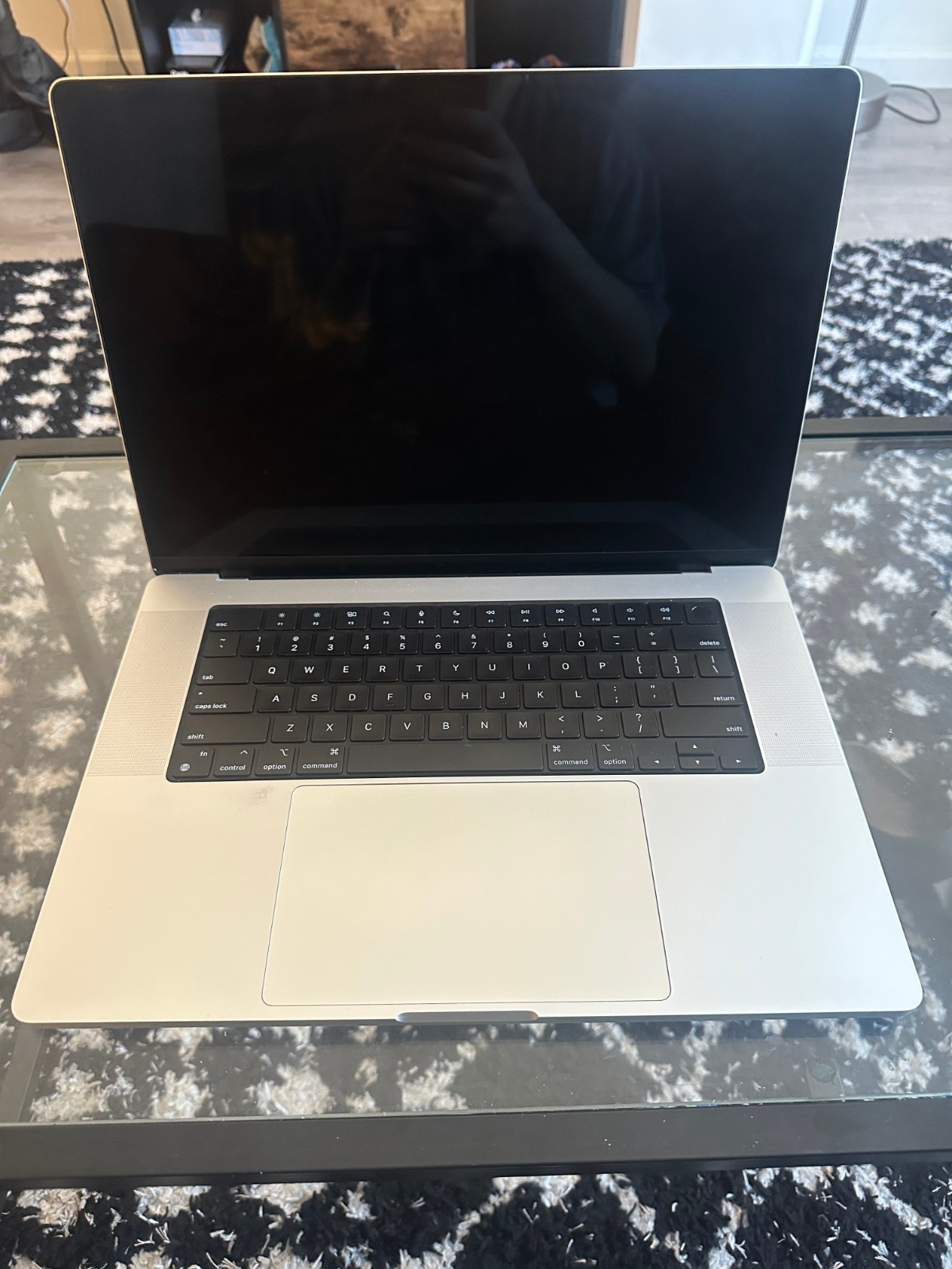 Apple – MacBook Pro 16″ (M1 Max chip)