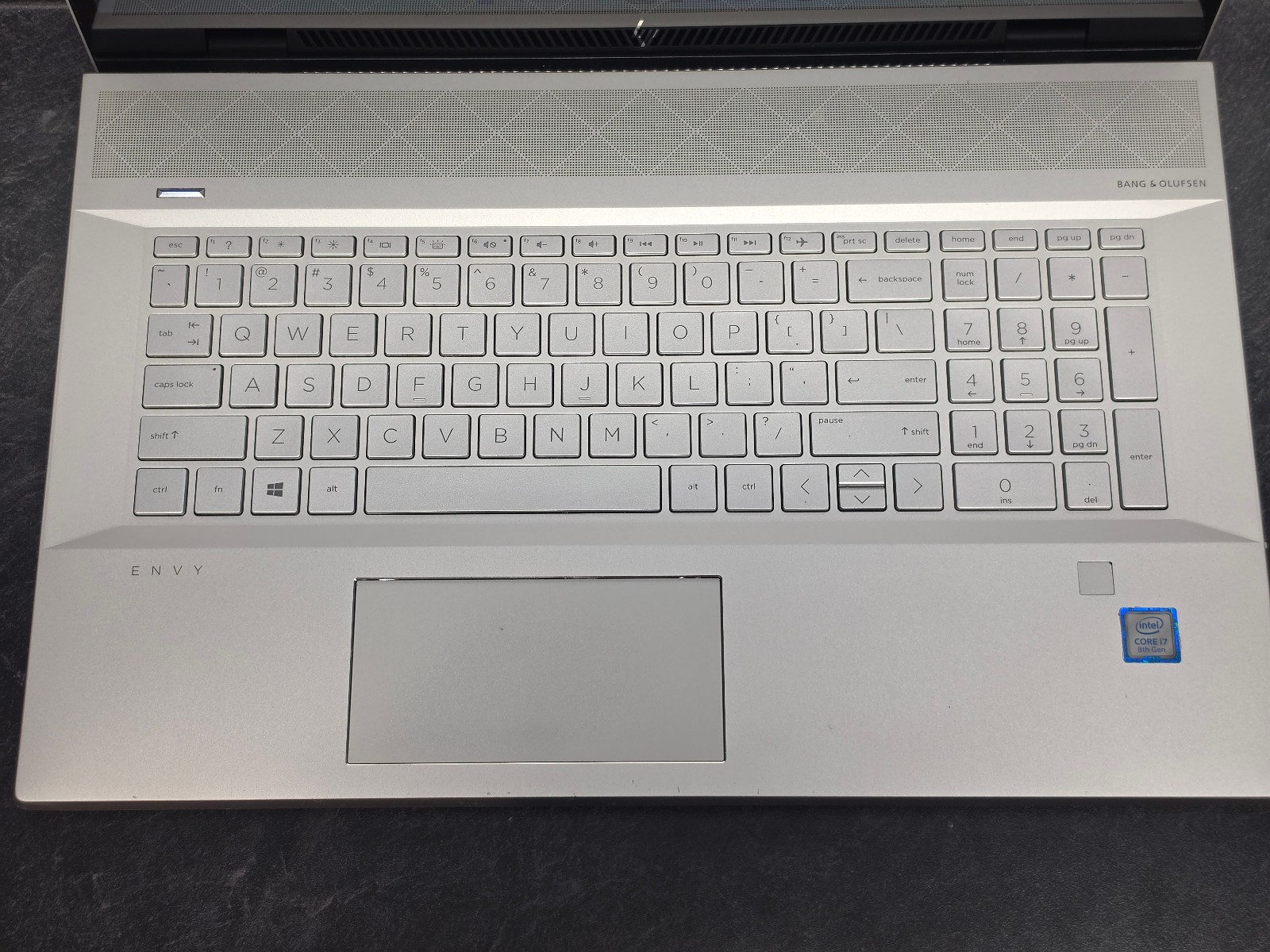 HP Envy 17m-ce0013dx – i7-8565U, 16GB RAM, 512GB SSD, NVIDIA MX 250, Touchscreen