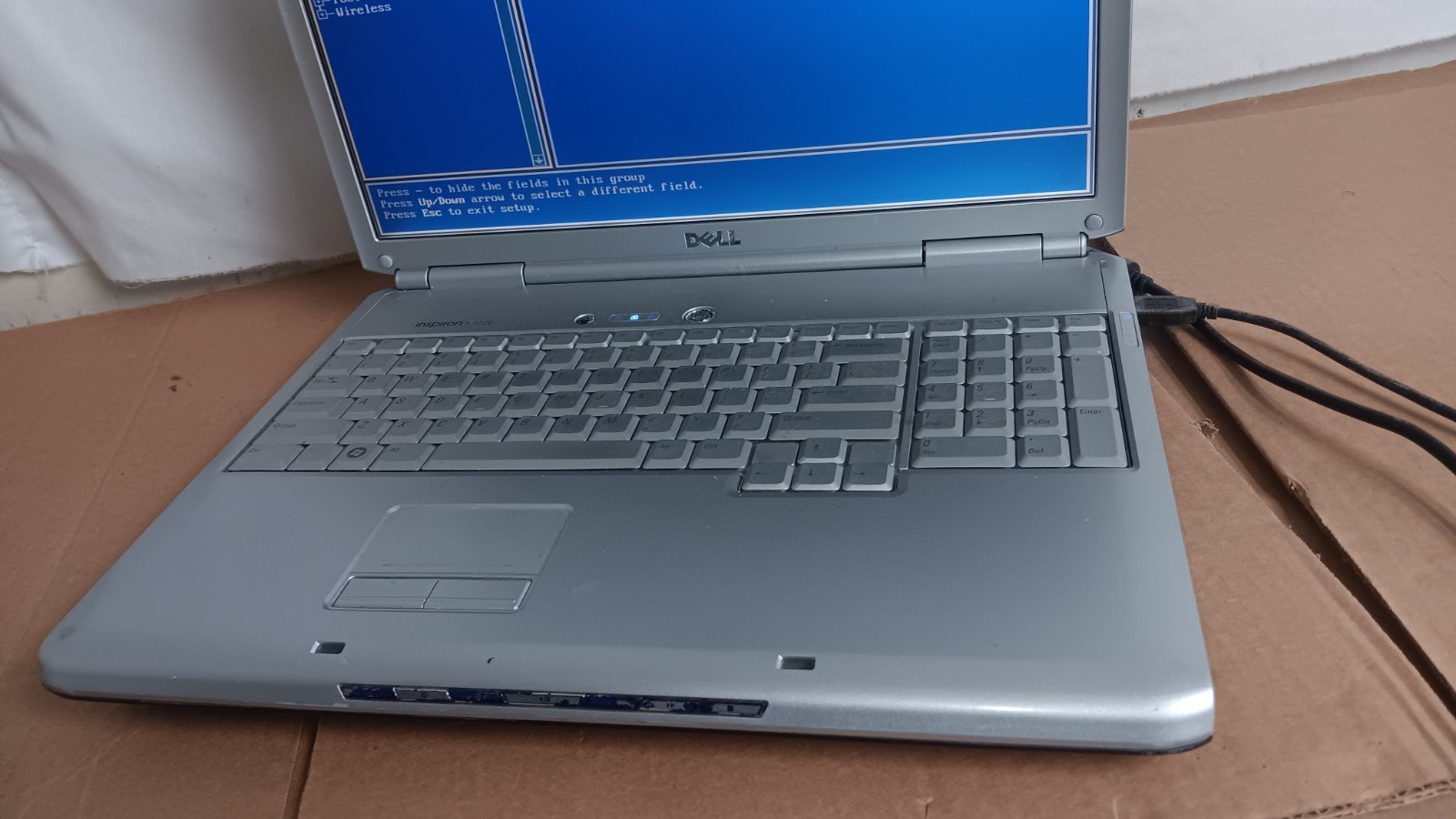 17″ Dell Inspiron 1720 laptop 1.80 GHz 17″ LCD Screen NVIDIA GeForce 8400M GS