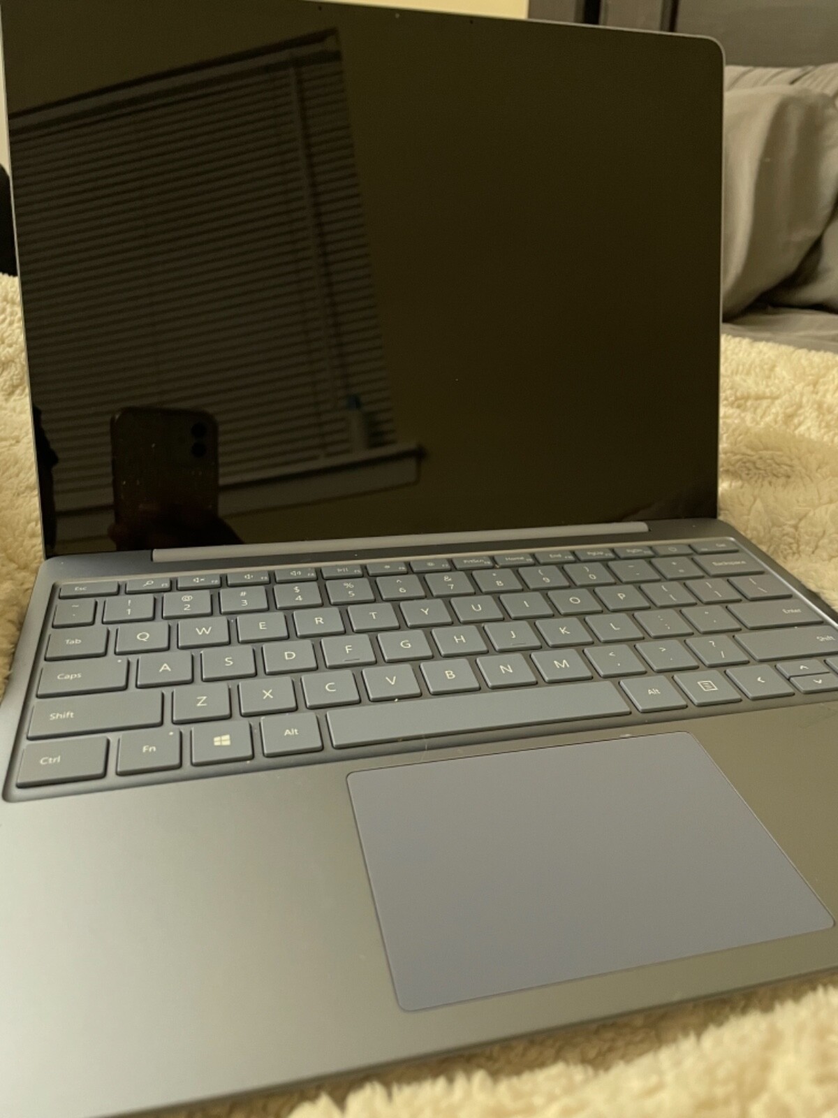 Microsoft Surface Go 12.4 inch (128GB, Intel Core i5 10th Gen., 3.60GHz, 8GB)…
