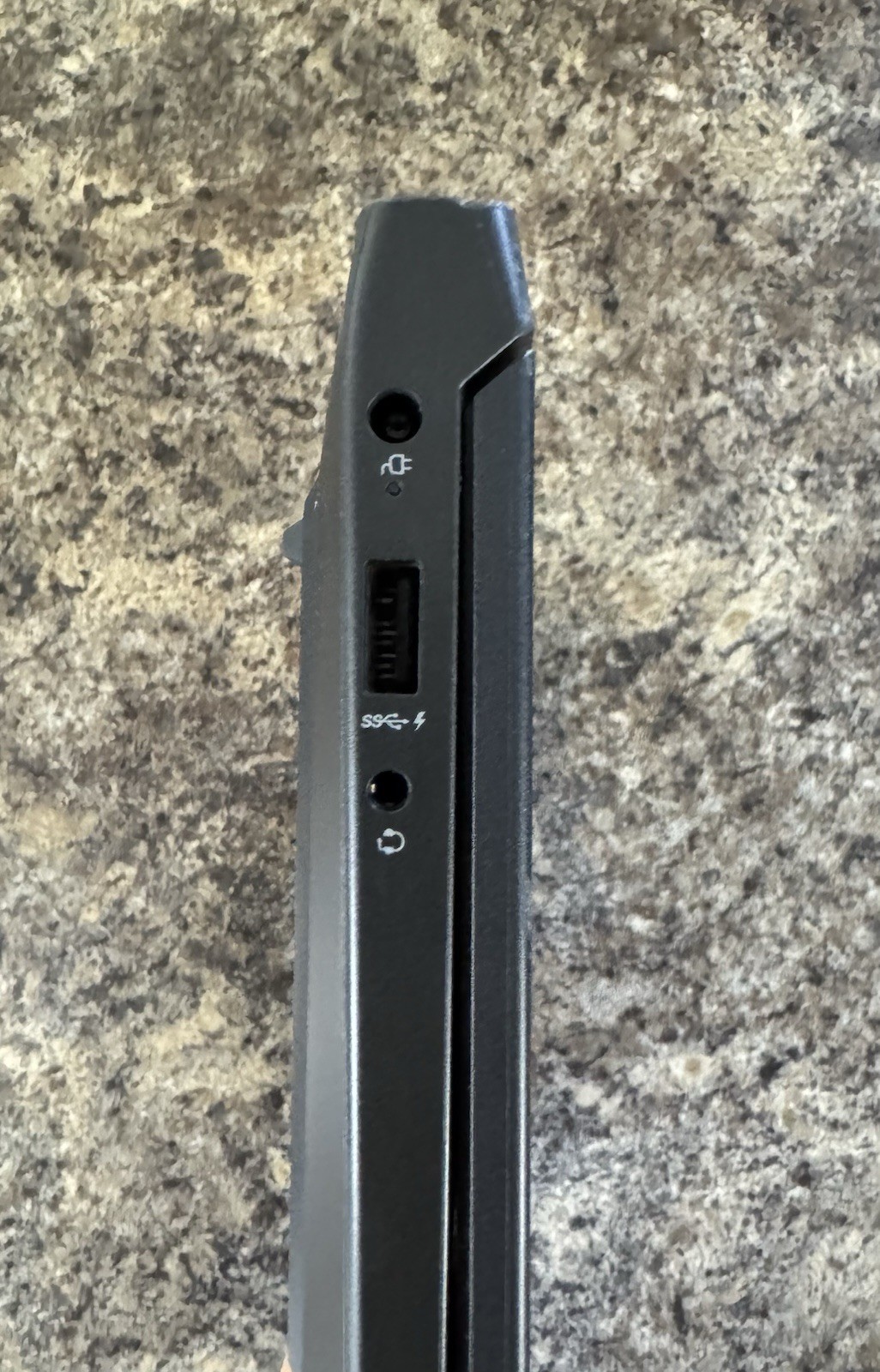 HP Victus 15.6″ Gaming Laptop i5-13420H 16GB 512GB SSD RTX 4050 W11 Black