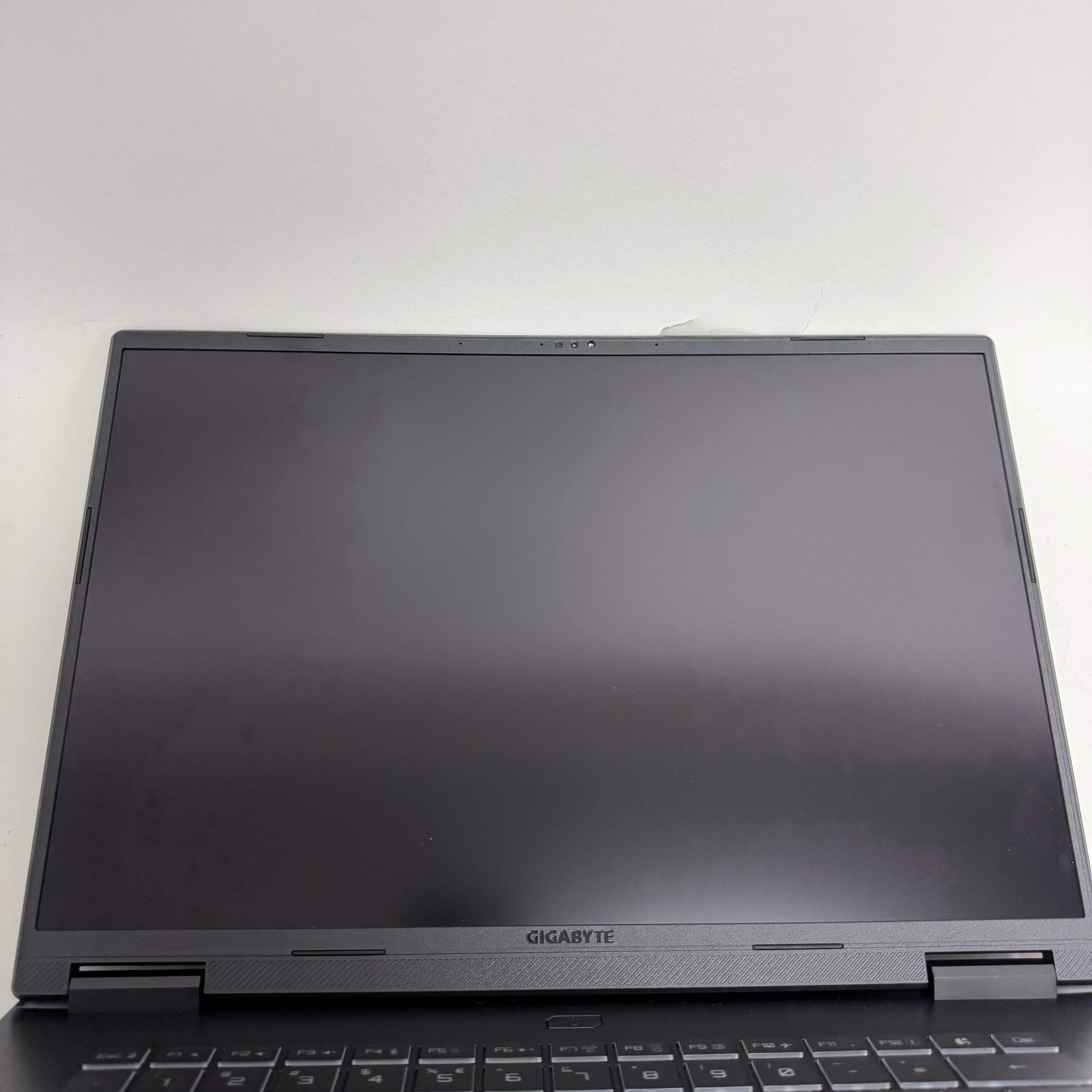 Gigabyte Gaming A16 GA6H 16″ i7-13620H 2.4GHz 16GB RAM 1TB SSD GeForce RTX 4050