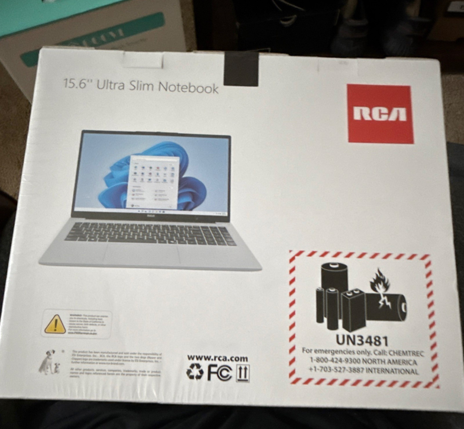 RCA Ultra Slim Notebook 15.6″ Intel Pentium 4GB RAM 128GB SSD Windows Silver