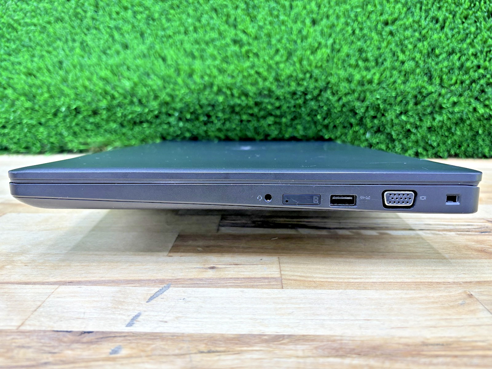 Dell Latitude 5590 Intel i5-8th Gen 1.60GHz 16GB RAM 256GB SSD Windows 11 Pro*