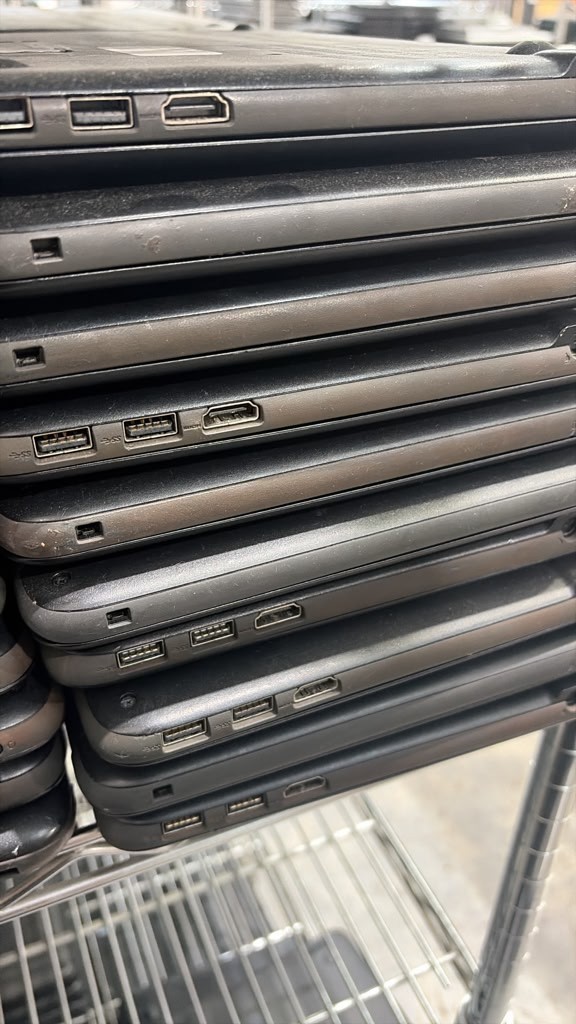 Lot of 10 Dell Latitude 3190 N4100 , 4GB RAM, 64GB eMMC, **READ**