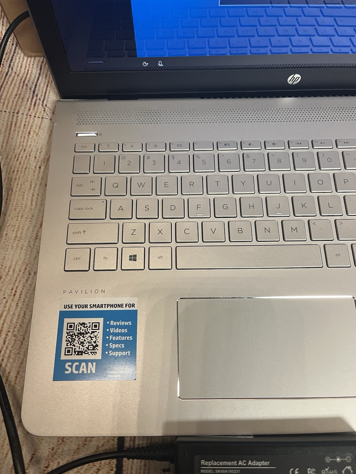 HP Pavilion 15.6 15-CC020nr Touch FHD 1920×1080 2.7GHz i7-7500U 12GB 1TB SSD