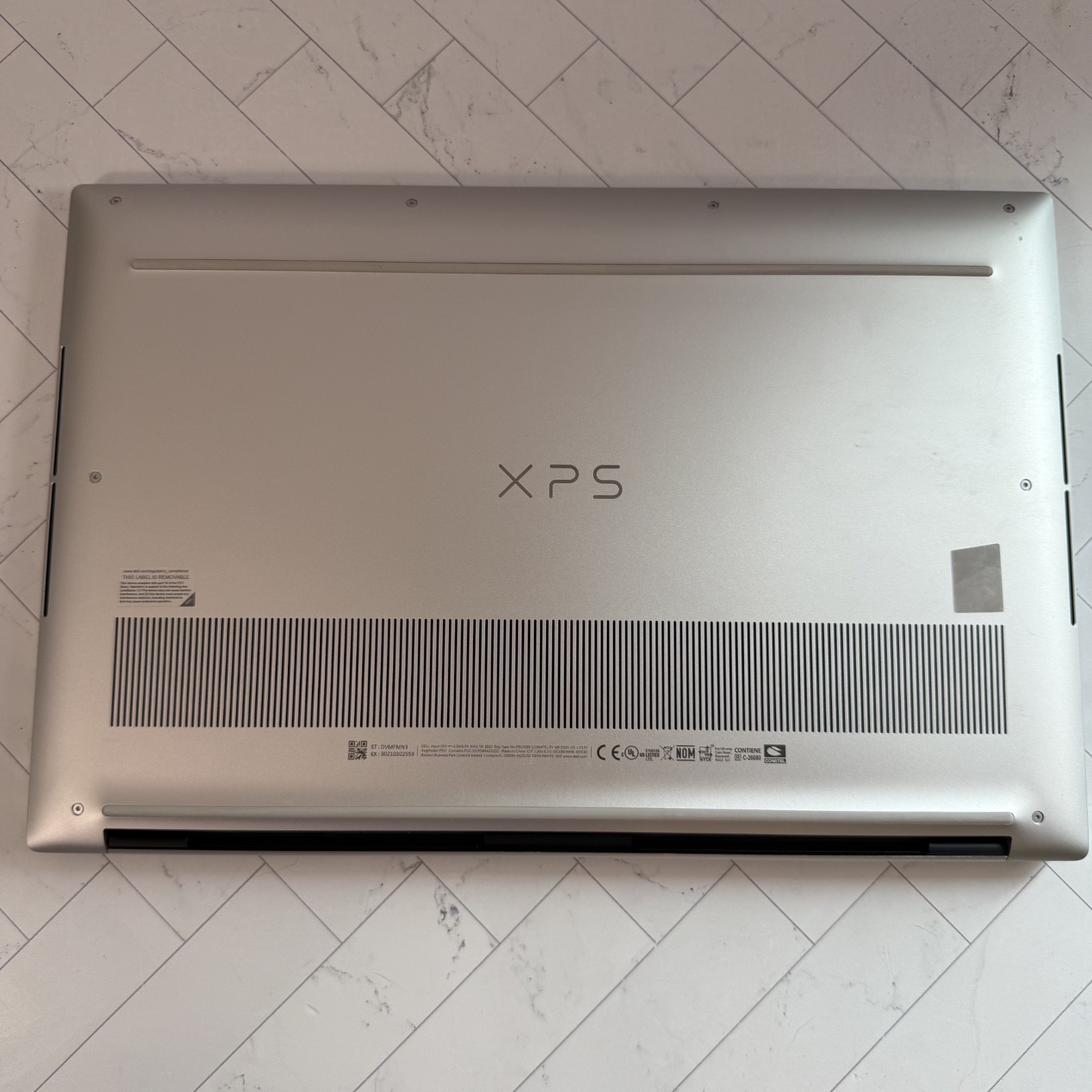 Dell XPS 15 9520 1TB SSD 32 GB i9 NVIDIA GeForce RTX 3050 Win 11 Pro #H304