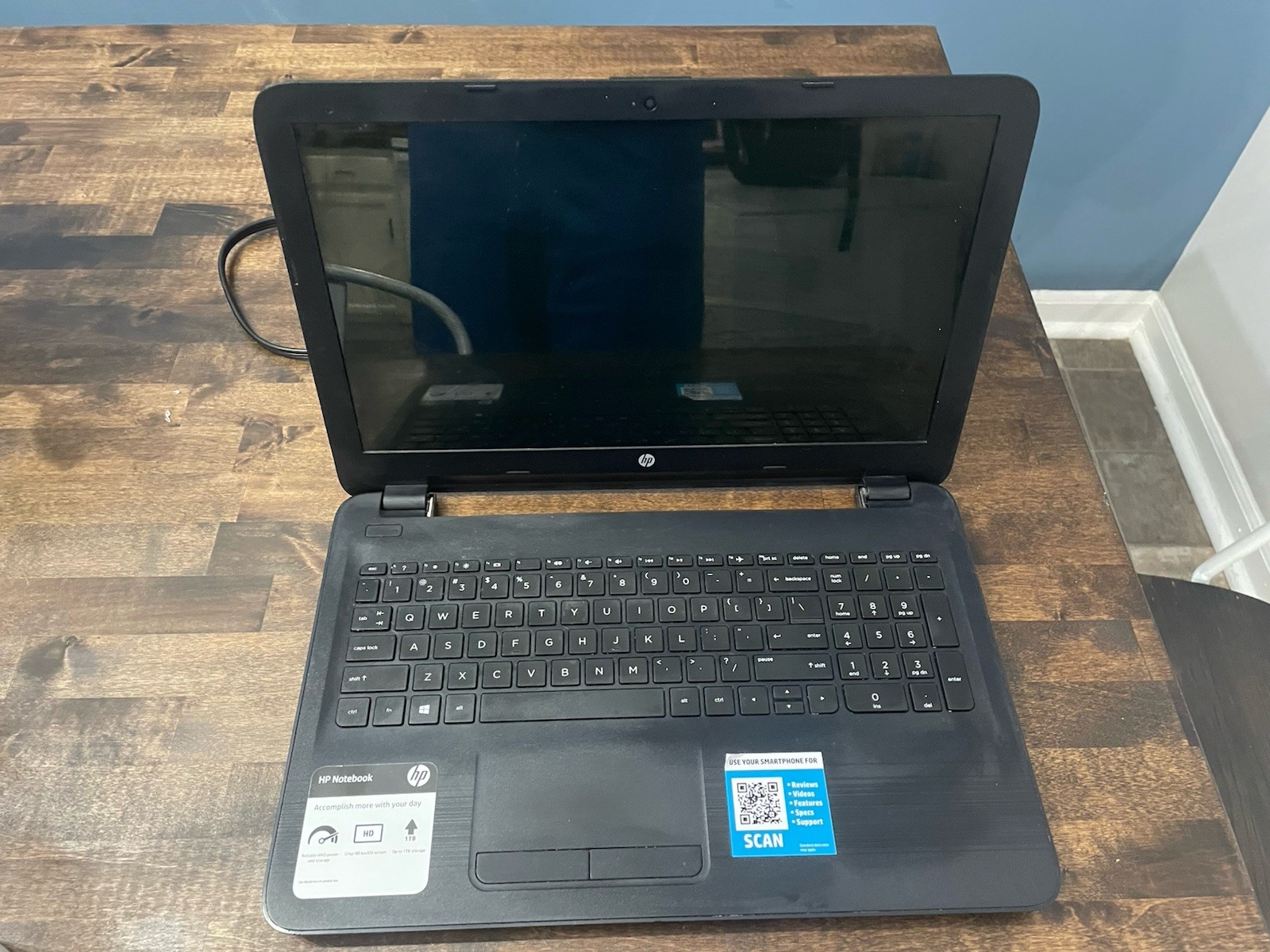 HP 15-BA061DX LAPTOP 15.6 IN AMD QUAD CORE 4GB RAM No HD W/ AC ADAPTER