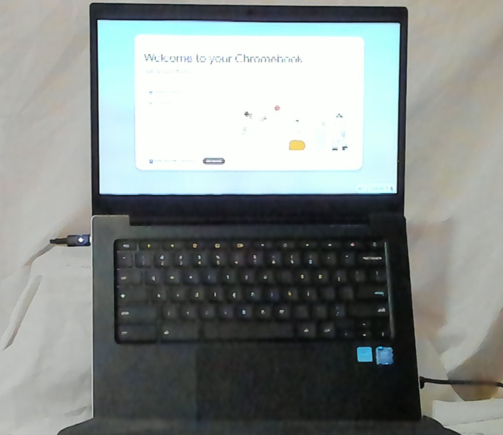 Samsung Galaxy Chromebook Go 14″ XE345XDA (2021) Excellent+Sleeve, Charger & Hub