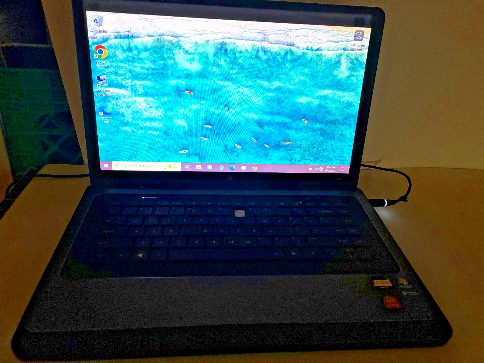 HP 2000 AMD E-300 APU 1.30 GHz 4GB RAM 298GB HDD Win10 for Parts/Repair ~ Read