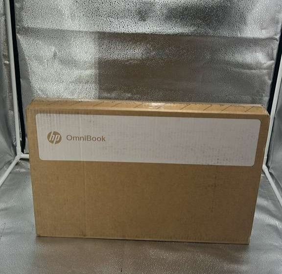HP OmniBook 3 17.3″ FHD ULTRA 7 255U Up to 5.2 GHz 16GB RAM 1TB SSD Mica Silver
