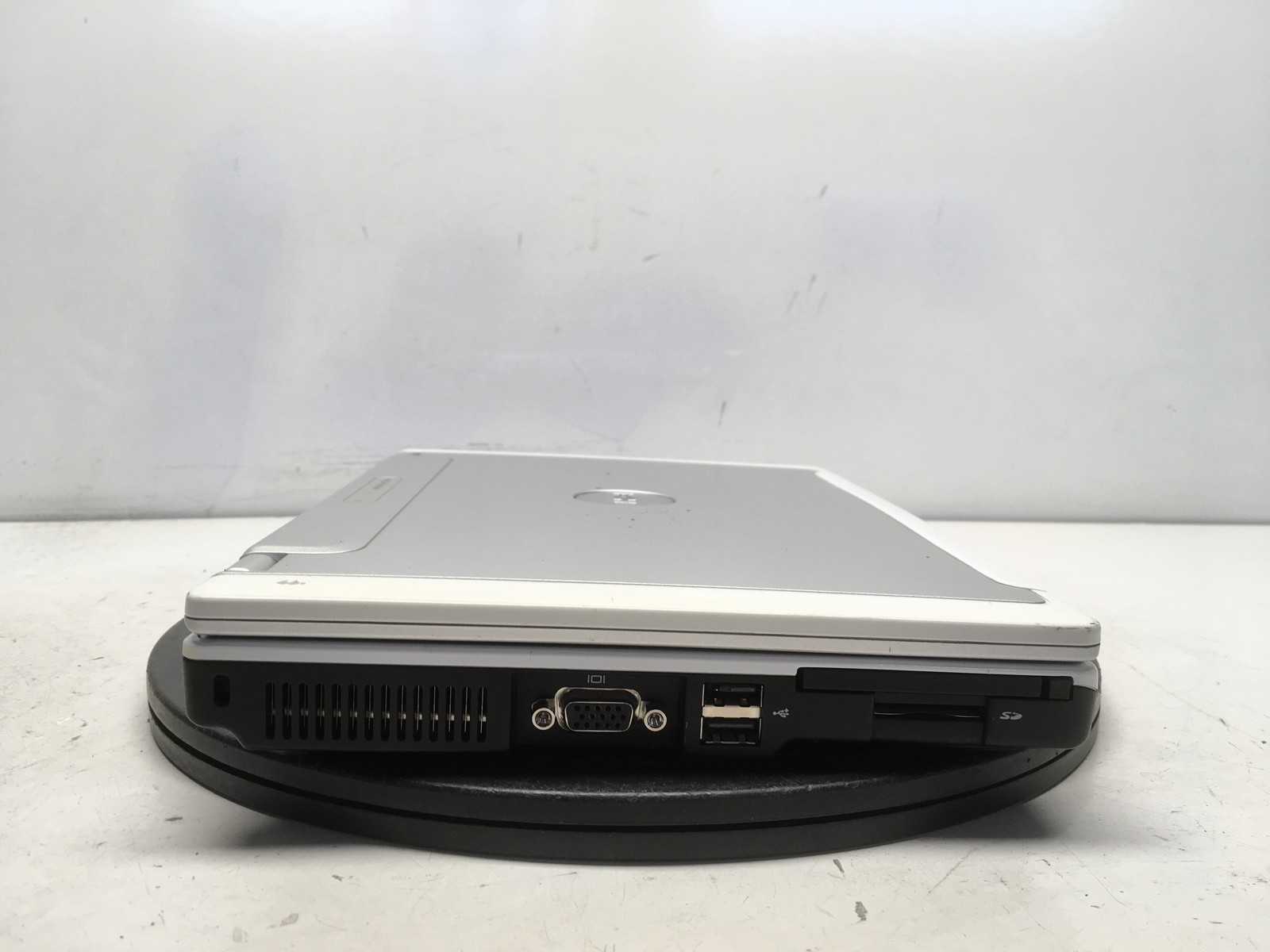 Dell Inspiron 700M Intel Pentium M 1.6GHz 768 MB NO HDD No Batt
