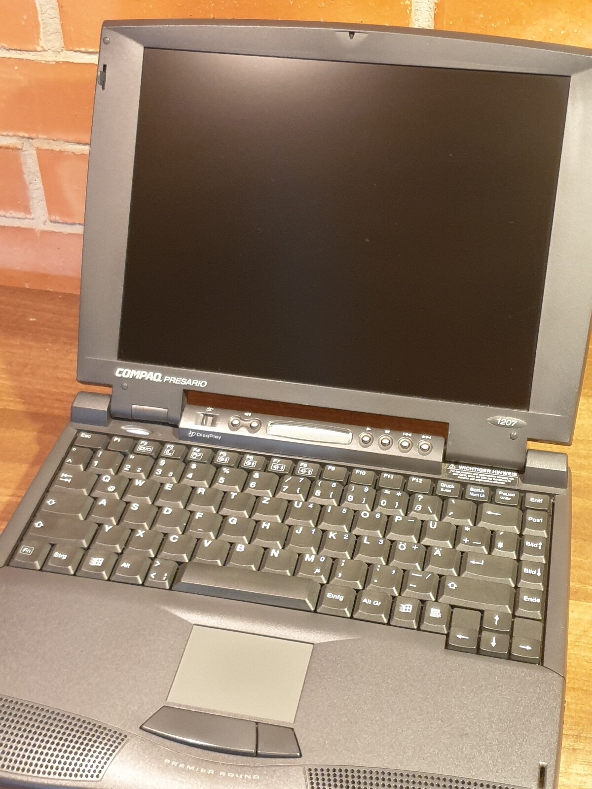 Compaq Presario 1207 – Rare Vintage Laptop Fully Functional