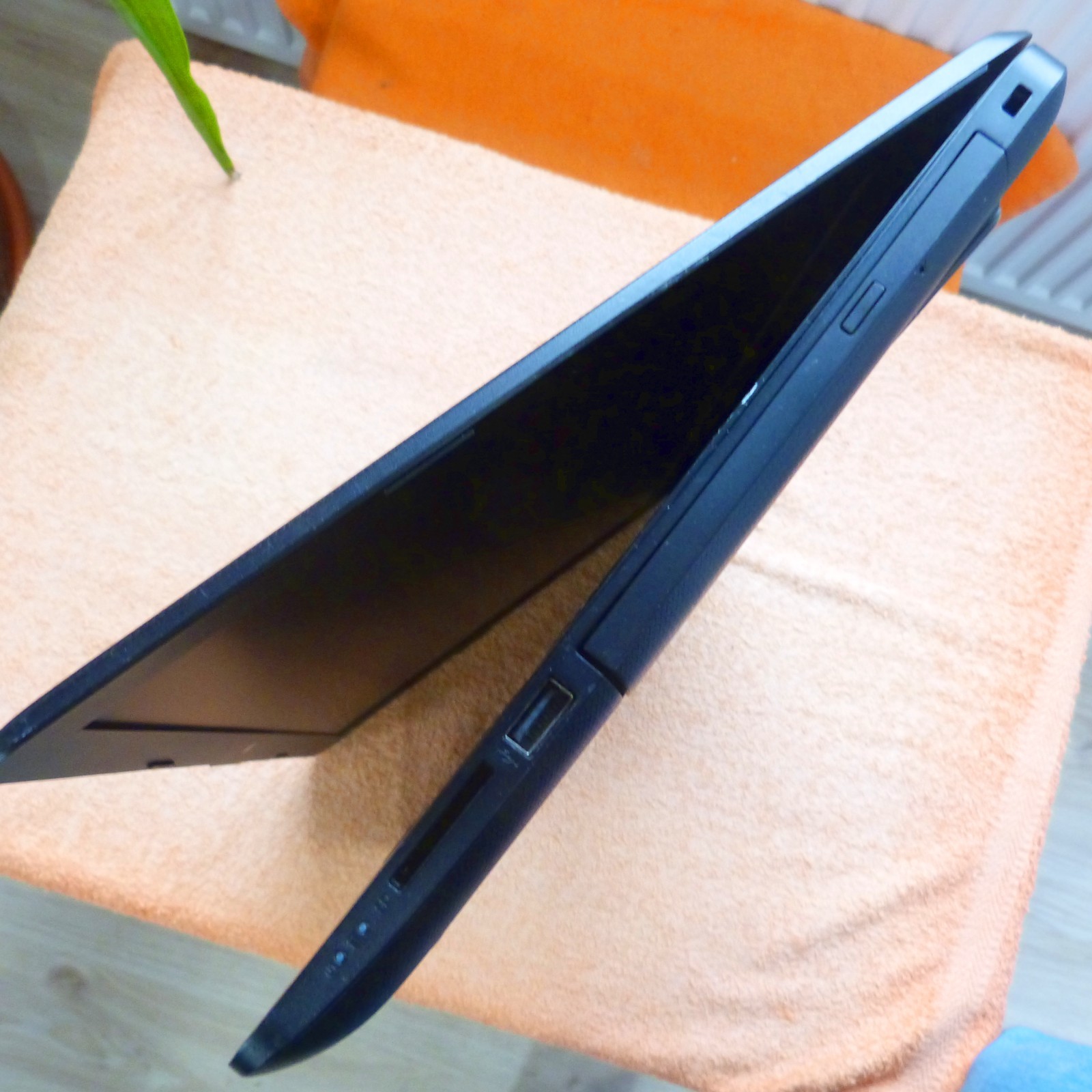 XXL SET HP 15 BW 15 inch FULLHD Multimedia 3 GHz POWER AMD A9 I SSD Windows 11