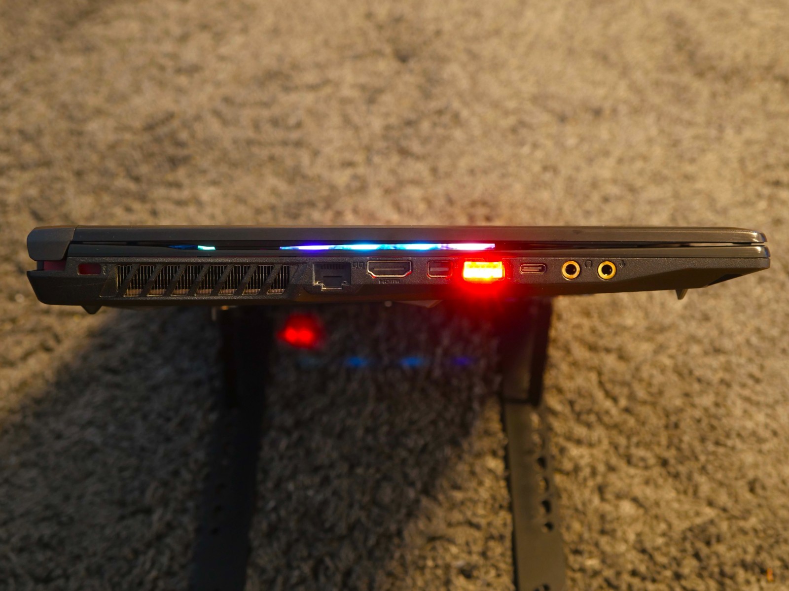 MSI Gaming Laptop (120Hz GTX 1070, Core i7-7700HQ, 16GB RAM, 1.25 TB GX63VR 7RF)