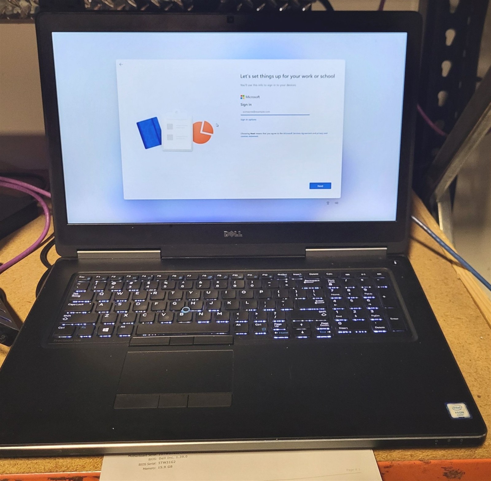 Scratched LCD Dell Precision 7720 Xeon E3-1505M v6 3GHz 16GB 512GB Quadro P5000