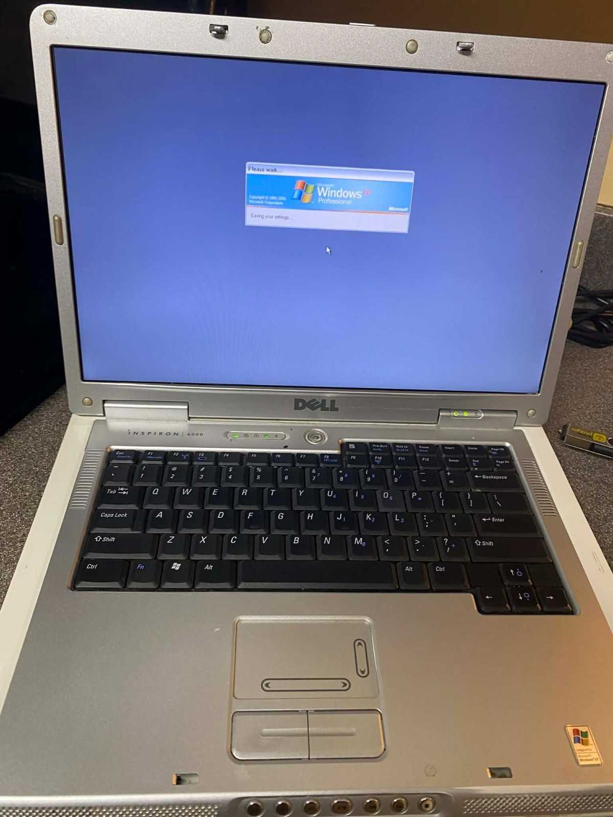 Dell Inspiron 6000 Pentium® Dual-Core CPU T4200 @ 2.00GHzl Service Tag 2CSQP81