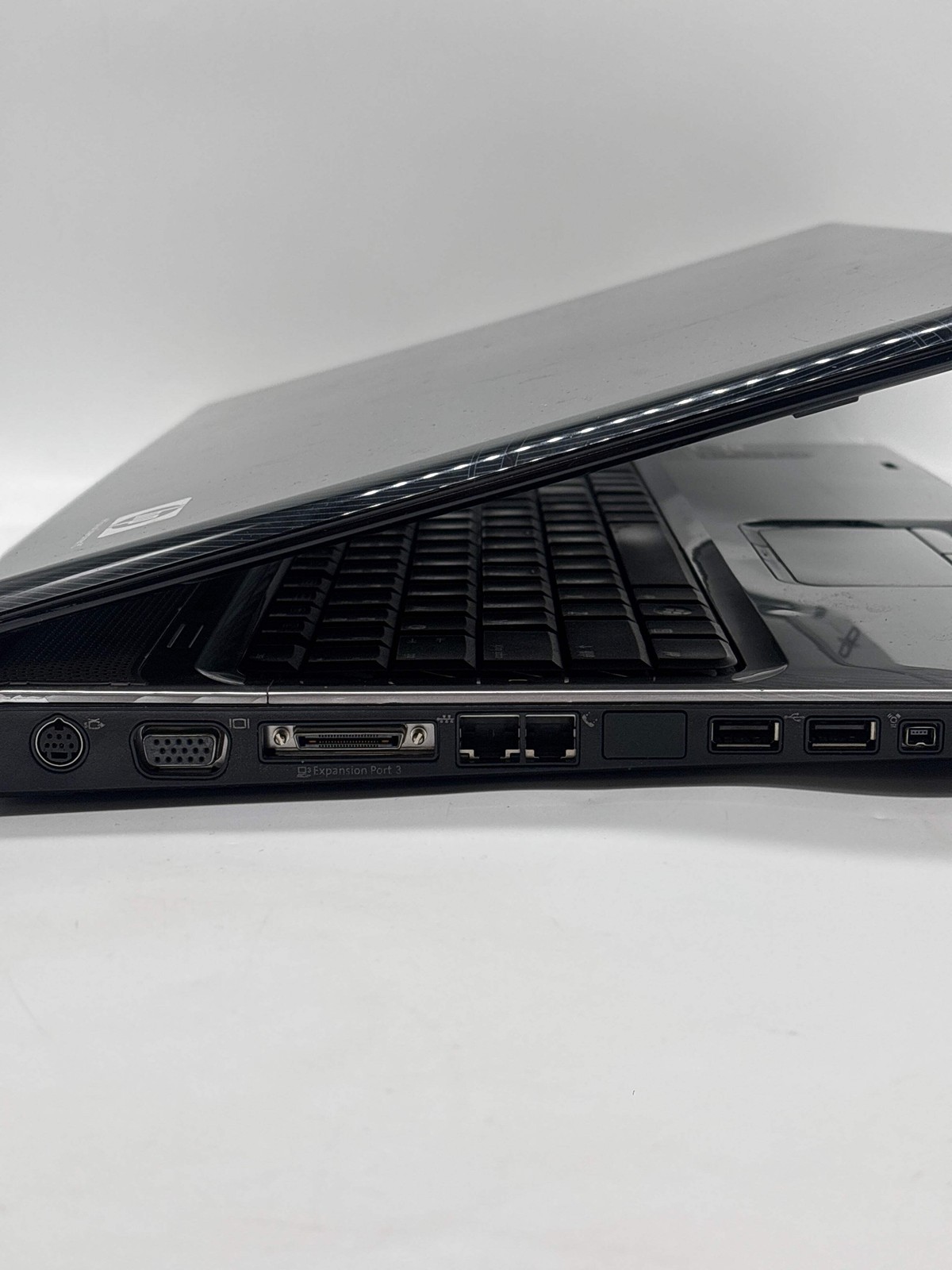 HP Pavilion dv2000 17″ AMD Turion 64 X2 4GB RAM 250GB HDD Black – For Parts