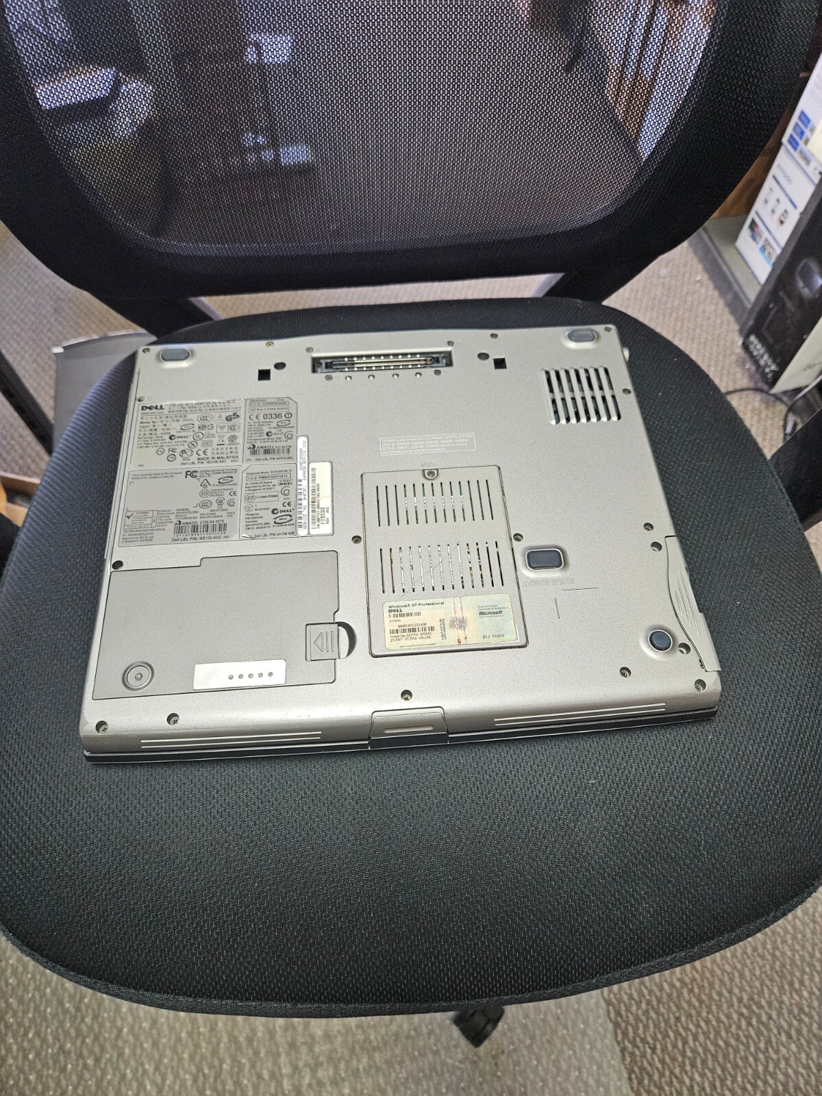 Dell D520 2.00GHz / 4g ram / 240g ssd / 15″ Retro Windows 7 Laptop / Serial