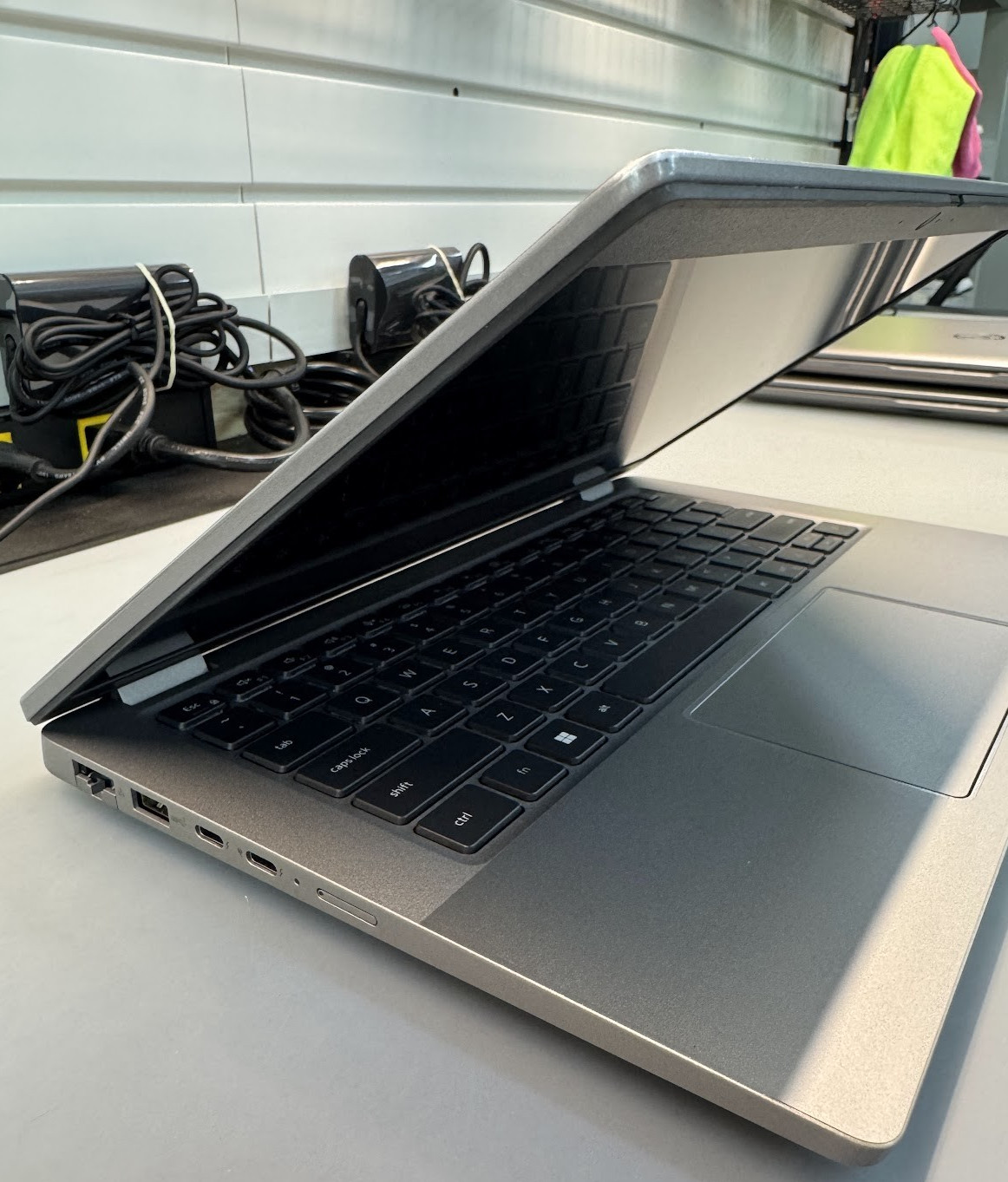 Dell Latitude 5440 14″ INTEL CORE i5-1345U 256GB SSD 16GB RAM WINDOWS 11 *READ*