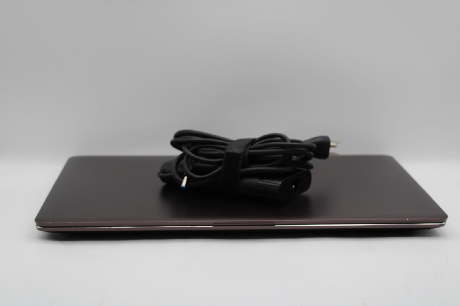 HP ZBook Studio G3 i7-6820HQ @ 2.7 GHz 8GB RAM 128GB SSD M1000M No OS *READ
