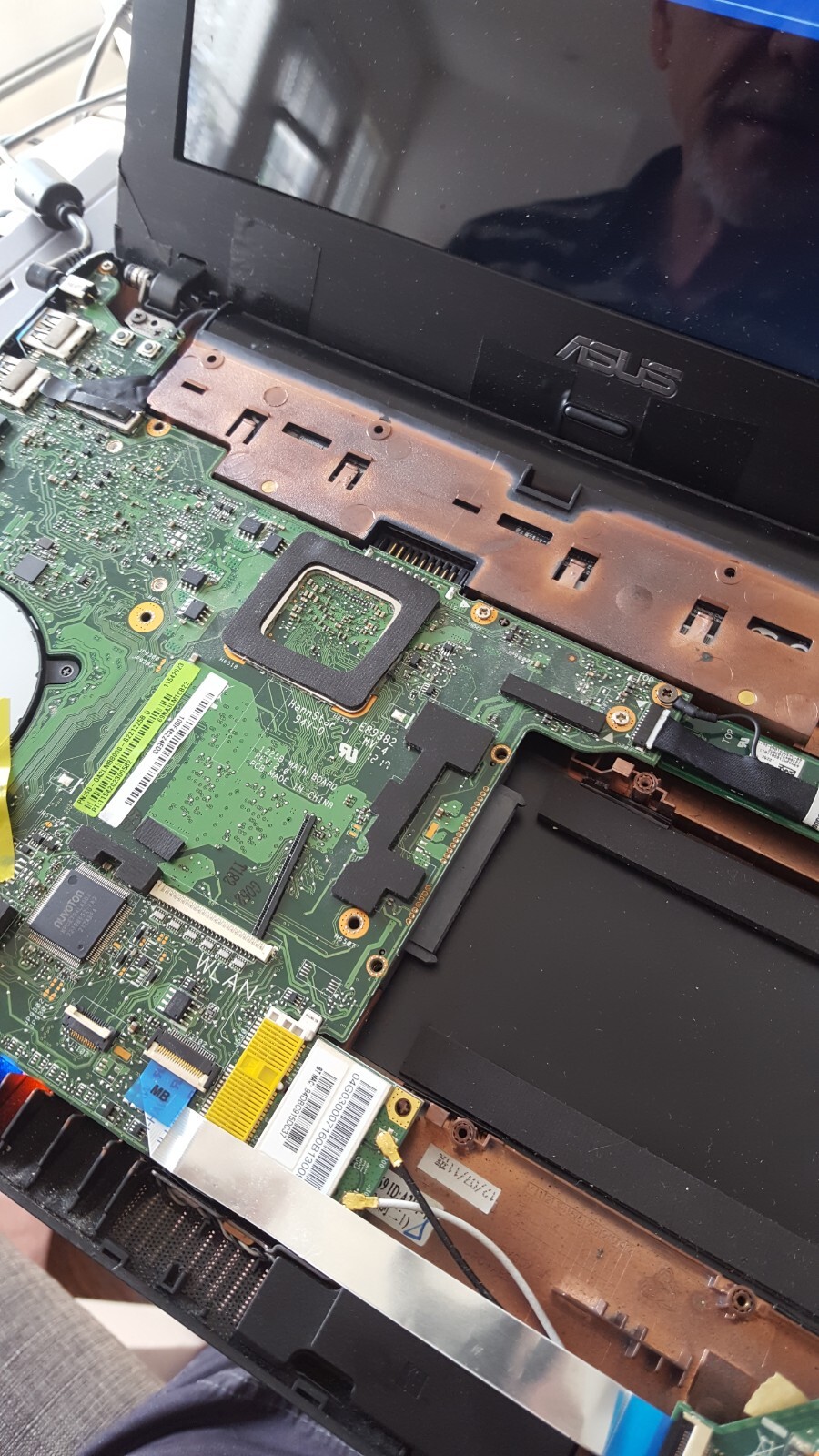 Asus 1225B Laptop Eee PC – PARTS OR REPAIR, Starts In Bios, Working BATTERY, AC