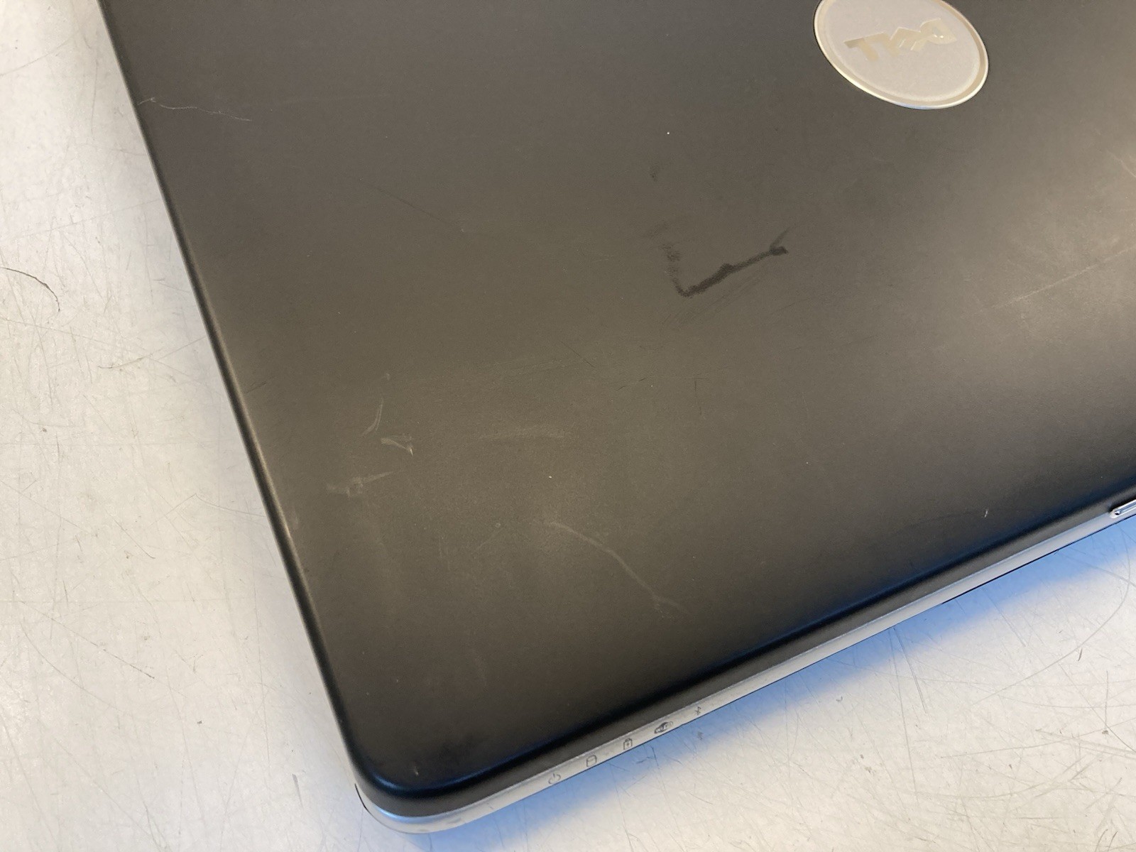 DELL Inspiron 1525 Intel Celeron 1.86GHz | 2GB RAM | NO HDD/OS – Boots to Bios