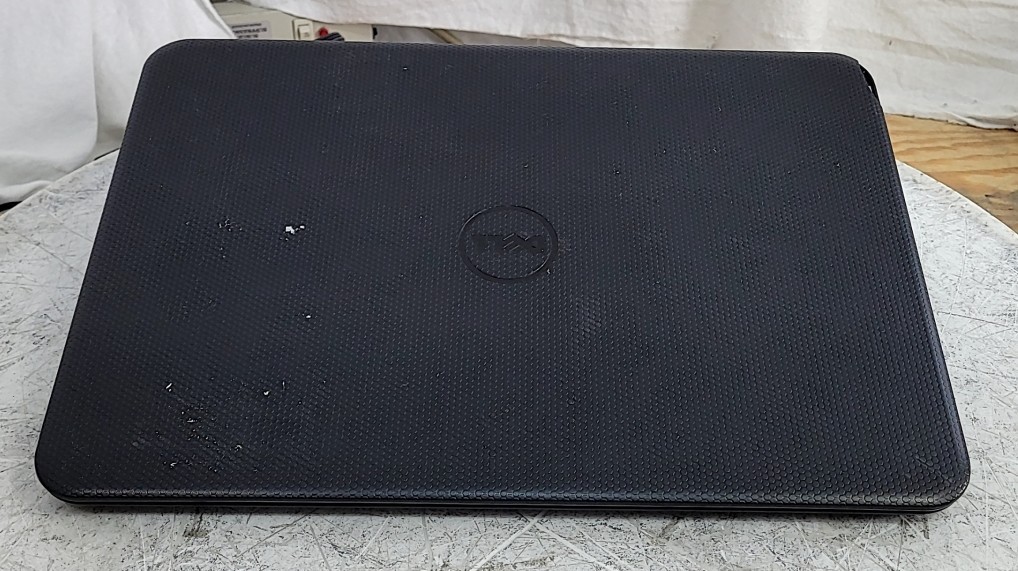 DELL Inspiron 15-3531 P28F Laptop PENTIUM N3530 4GB 500GB SEE NOTES