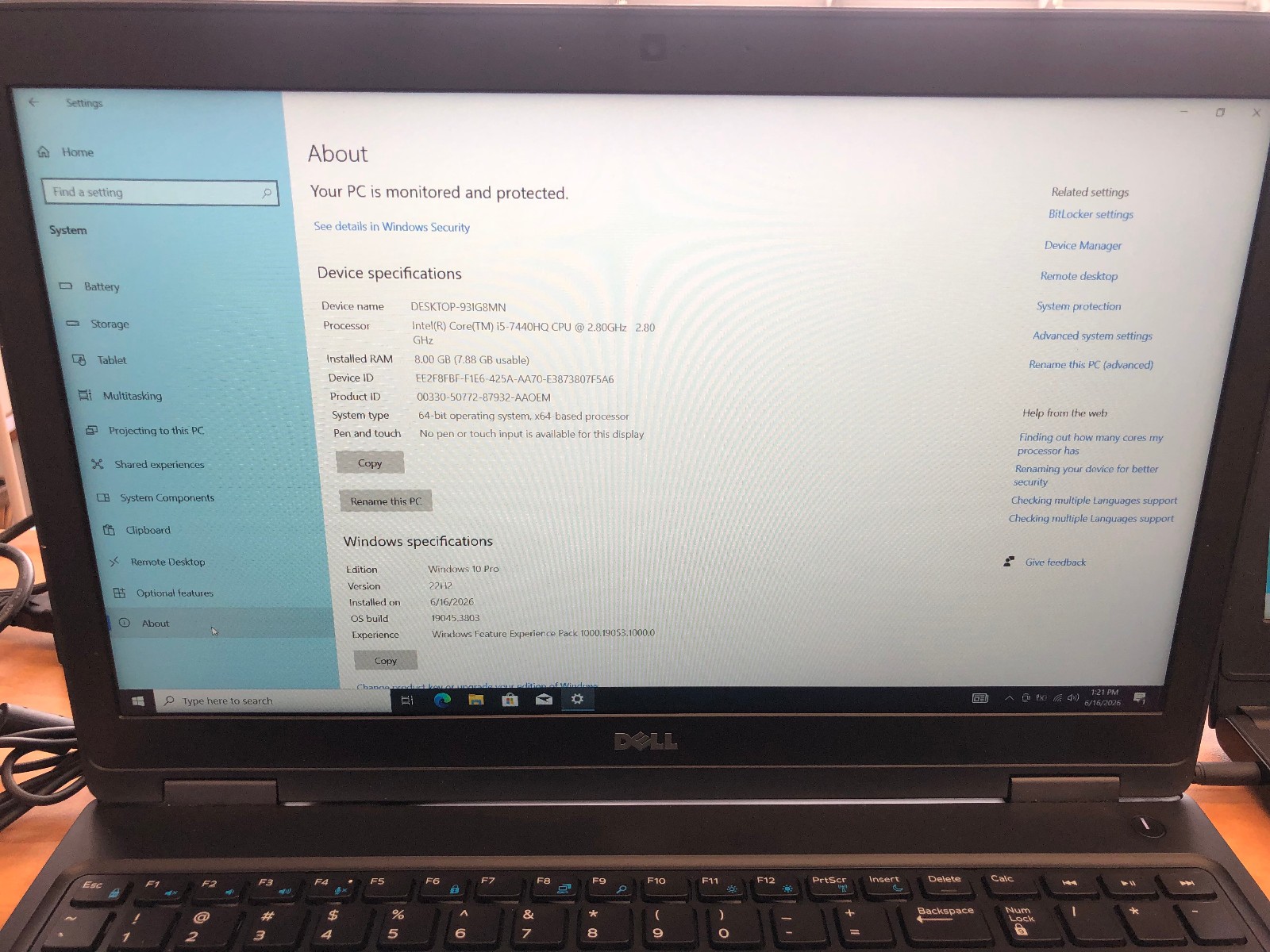Dell Precision 3520 15.6″ Laptop w/ i5-7440HQ 2.8GHz CPU 8GB RAM 256GB SSD