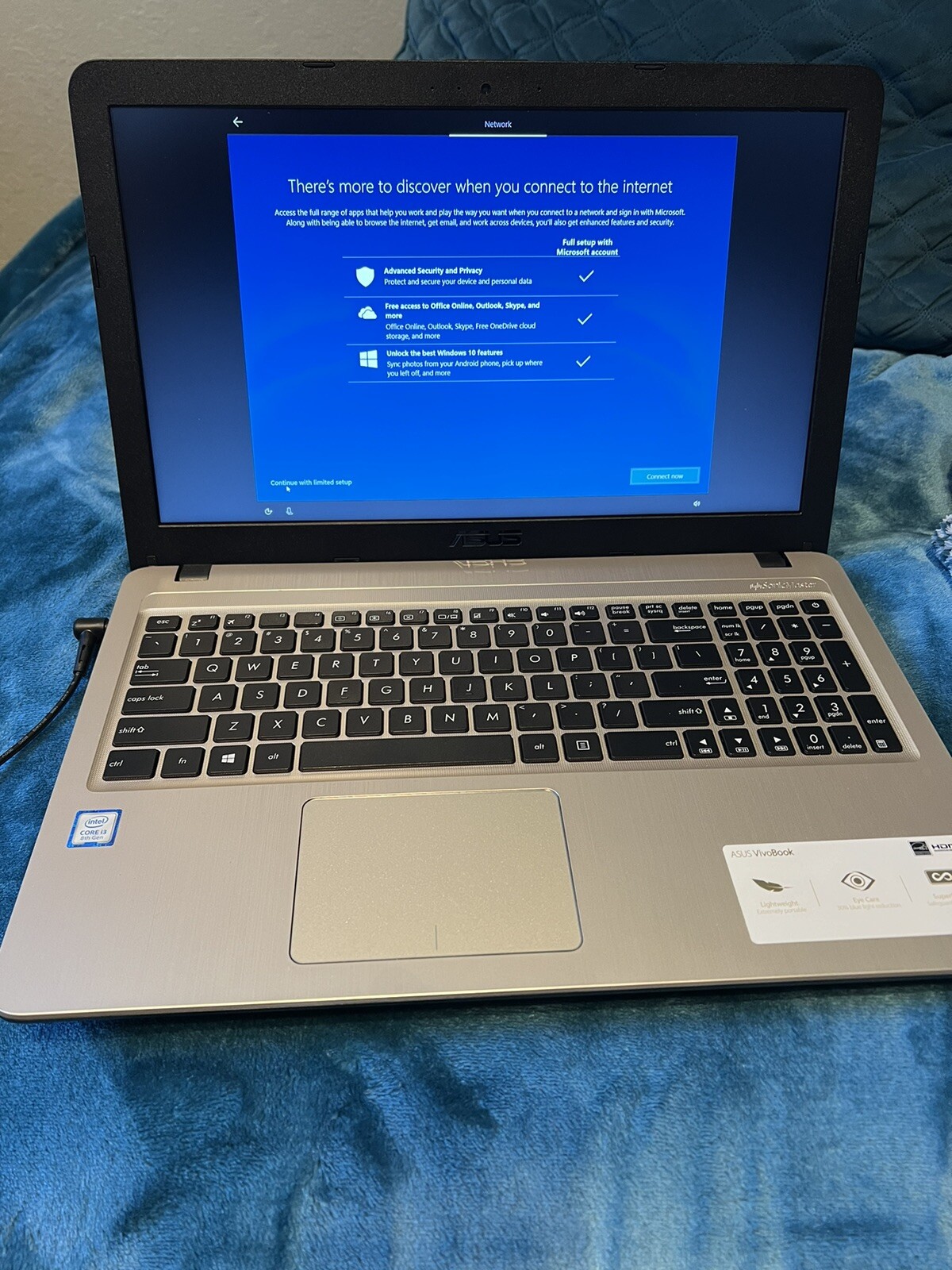 ASUS VivoBook 15.6” FHD EyeCare X540U i7-8500U 8GB RAM 1TB SSHD