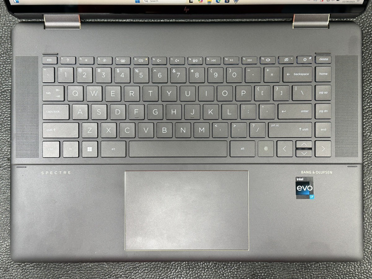 HP Spectre 16-f2013dx Home/Business 2-in-1 Laptop – 16″, Intel i7-13 (PD1125640)