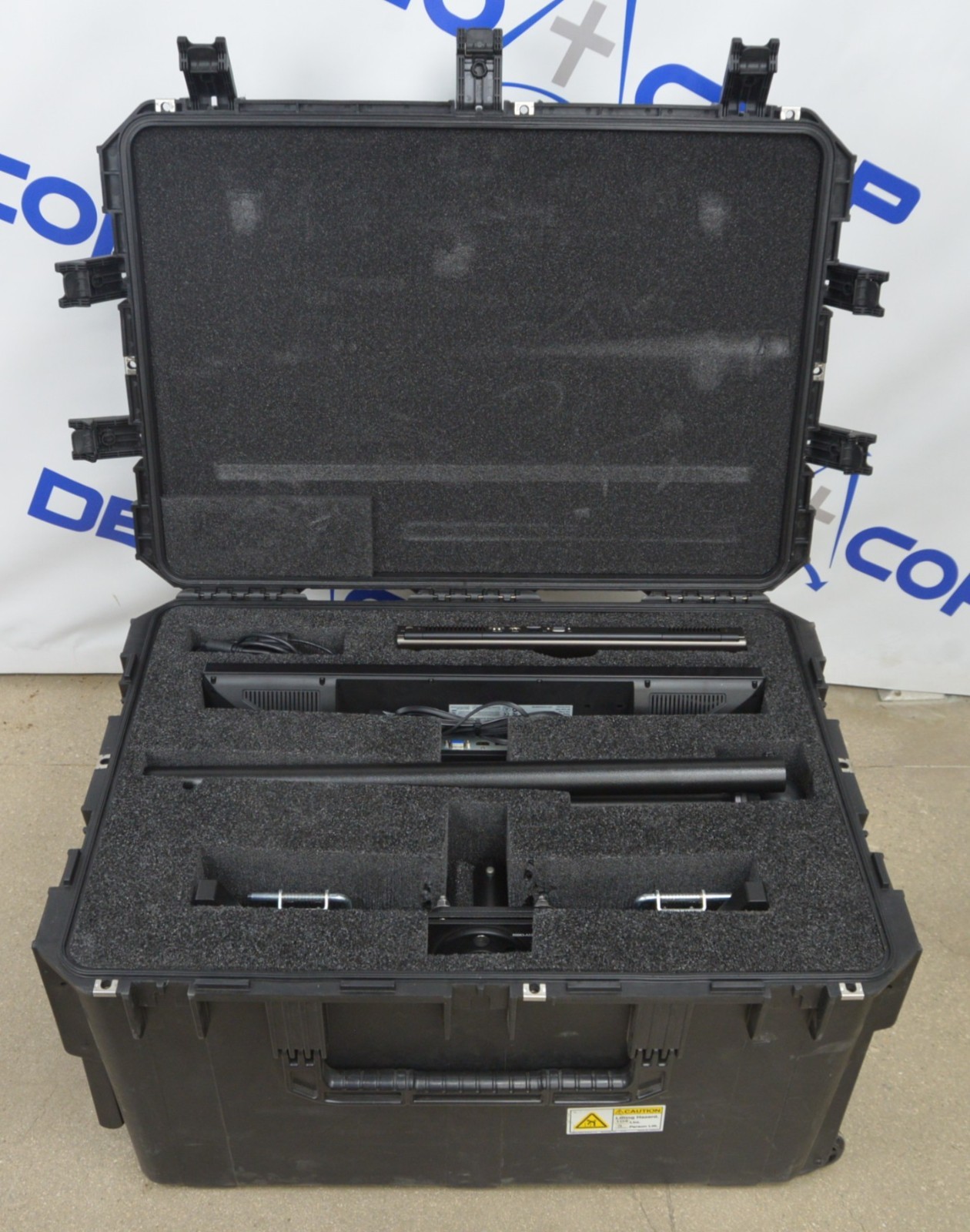 Dell Precision M6800 Laptop, 3M M2767PW Monitor W/ 33″ Large Case & Assembly