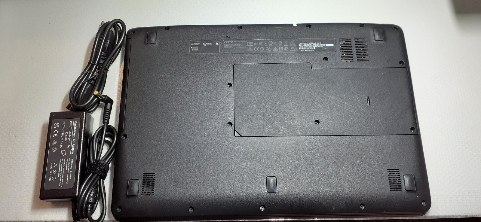 Acer Aspire ES1-533 [Intel Pentium N4200] [6GB DDR3] [240 GB SSD] [15.6″ HD]
