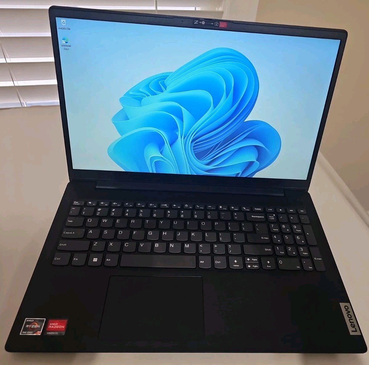 Lenovo V15 G4 AMN 15.6″ Laptop AMD Ryzen 3 7320U 16GB/256GB Win11 Pro