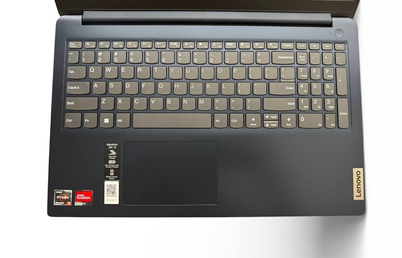 Lenovo IdeaPad 1 15.6” (256GB SSD AMD Ryzen 5 7520U 2.8GHz 8GB RAM) Laptop