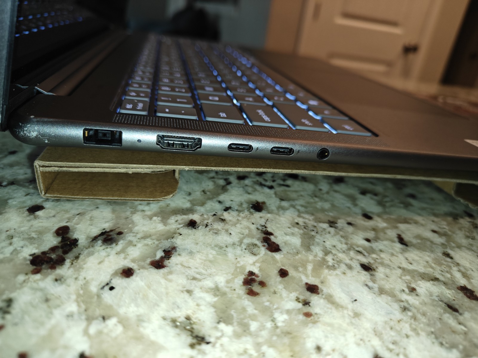 Lenovo Yoga Pro 9i Aura Edition 16″ 2.8K 120Hz OLED TOUCH Ultra 9 32GB 1TB SSD