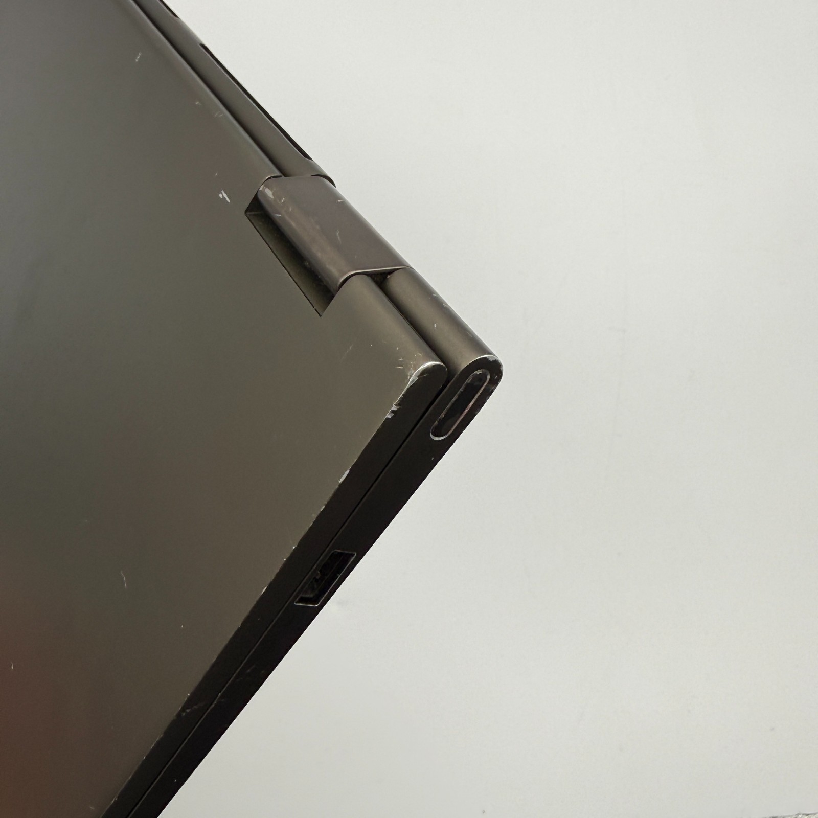 Lenovo Yoga 7 14ITL5 14″ 512GB SSD, Intel Core i5-1135G7,12GB RAM TOUCH WHT DOT