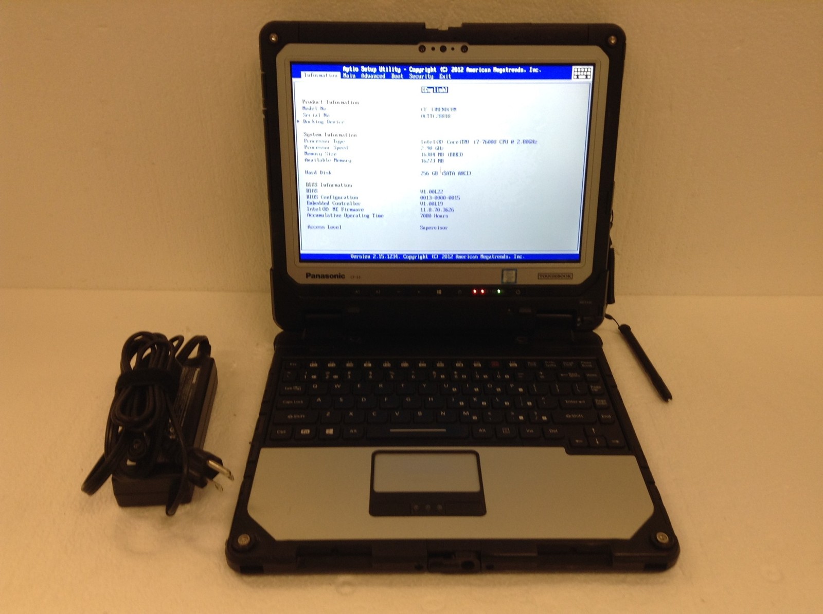 Panasonic Toughbook CF-33 MK1 i7-7600U 16GB 256GB SSD Touch 2 Batt, 7K HRS WORKS