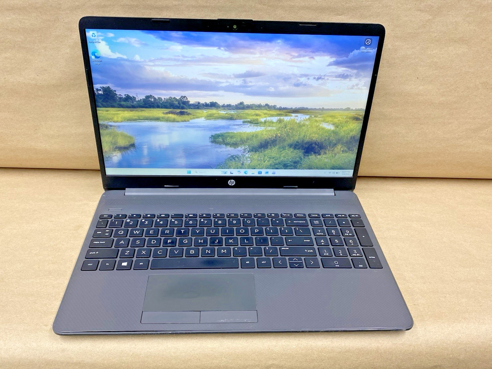 HP 255 G8 – 15.5″ FHD – AMD Ryzen 3 3250U – 4GB – 256GB – Win 11 Pro